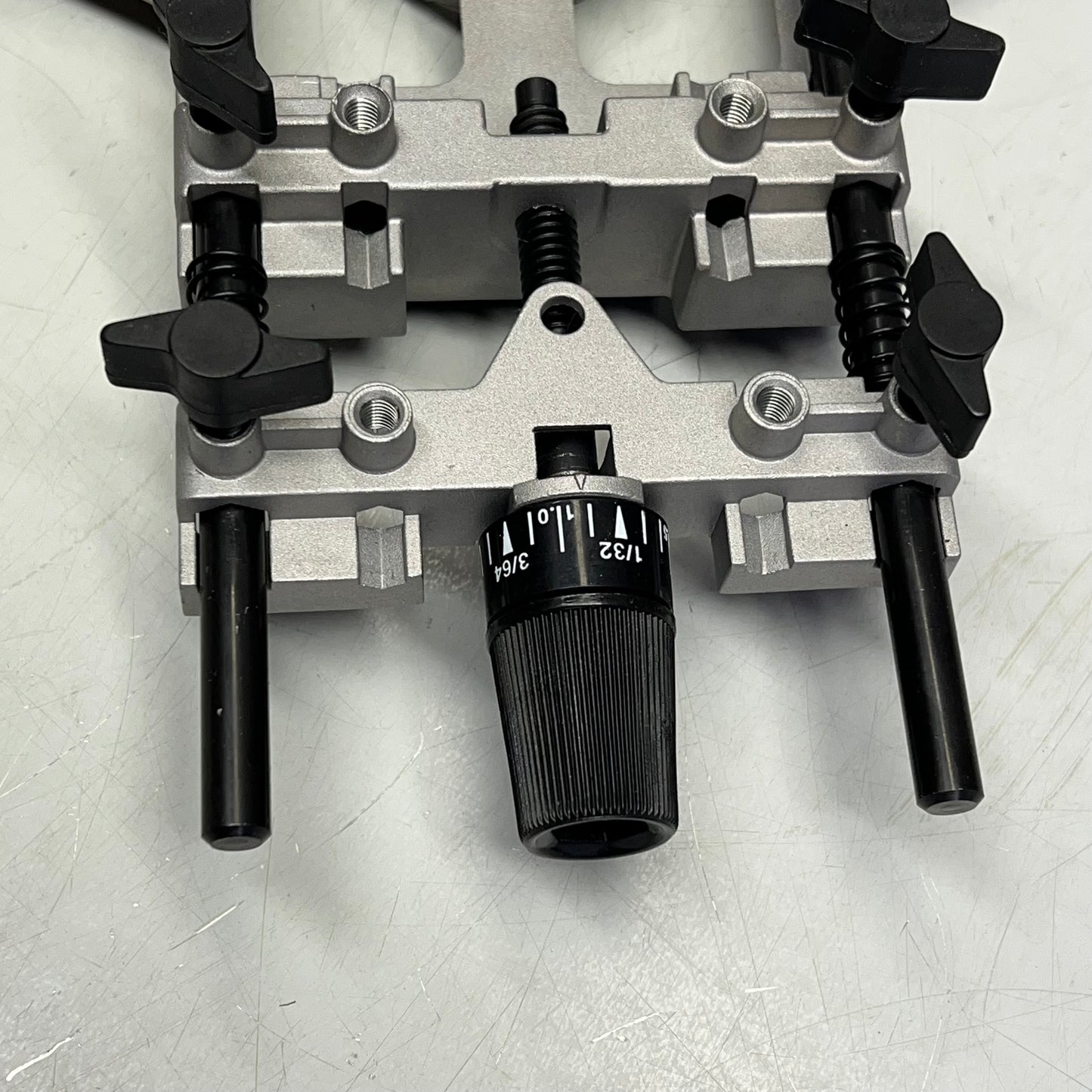 ZA@ BOSCH Deluxe Router Edge Guide Accessory W/Dust Extraction & Hose Adapter RA1054