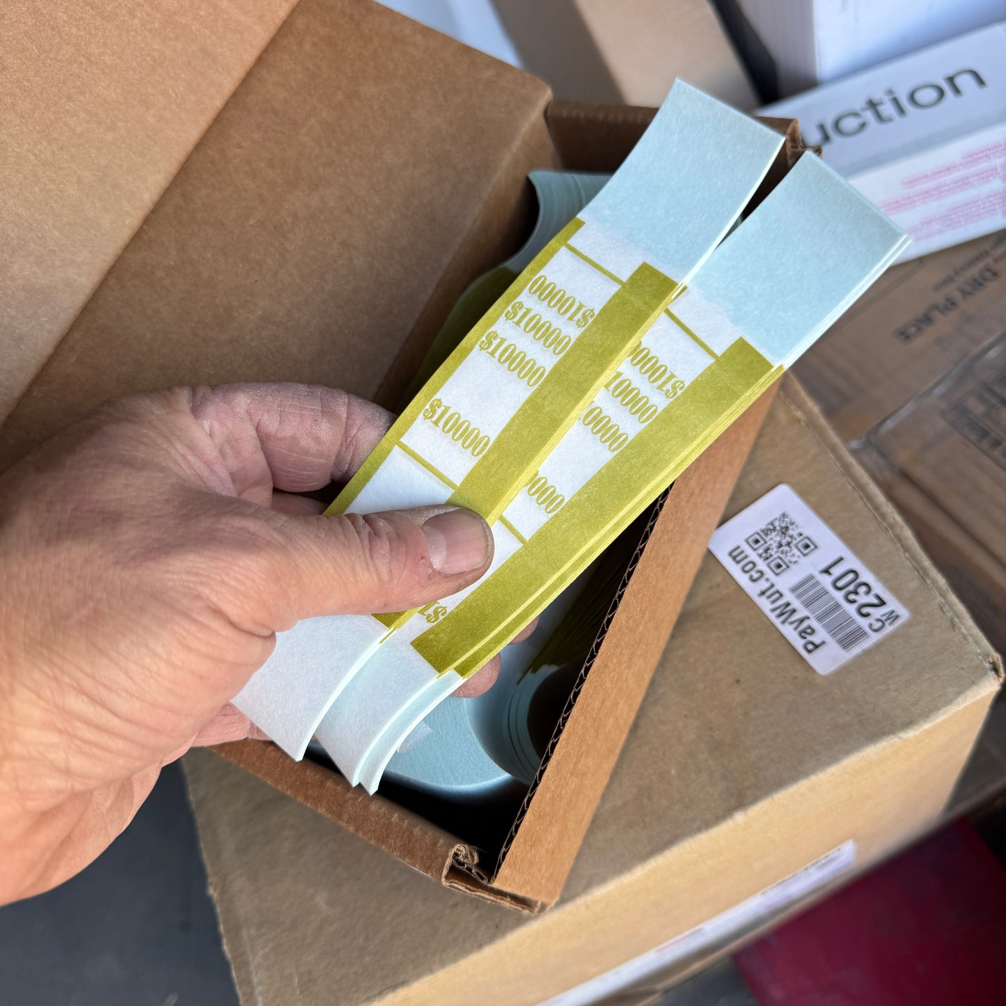 ZA@ Pallet of MIXED Rubber Trim, Currency Straps, Toilet Seat Covers, Automotive, Lighting, Honda Genuine Parts, Sink, Toner, Marking Paint,Syrup & MORE! (AS-IS)