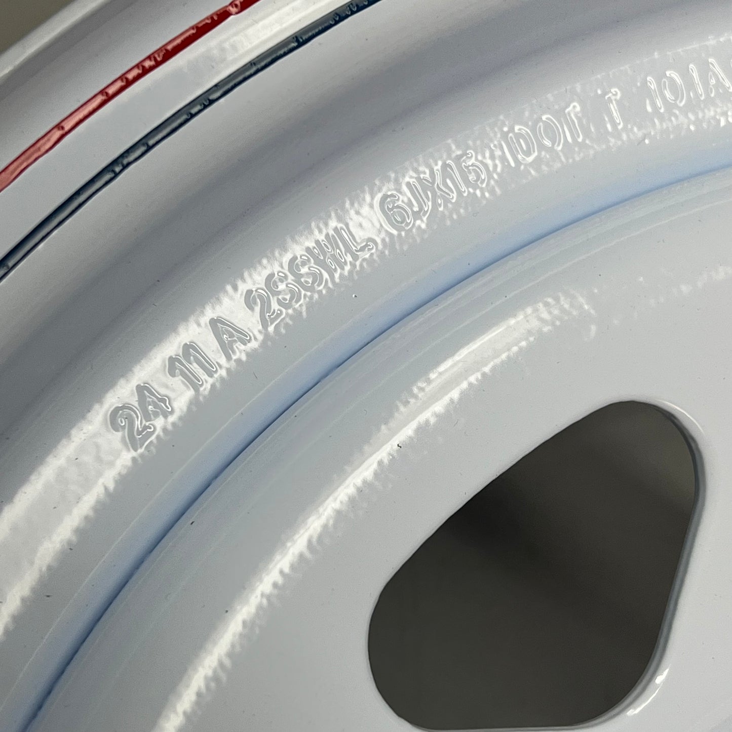 CARLISLE  8-Spoke Trailer Wheel 15 X 6 White W/ Red & Blue Stripe 1522660564B