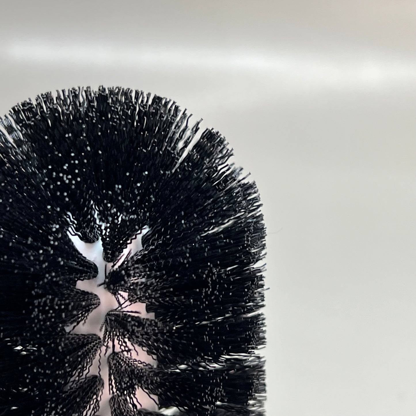 CARLISLE Sparta Heavy Duty Manual Triple Glass Washer 8" Black/White 4046103