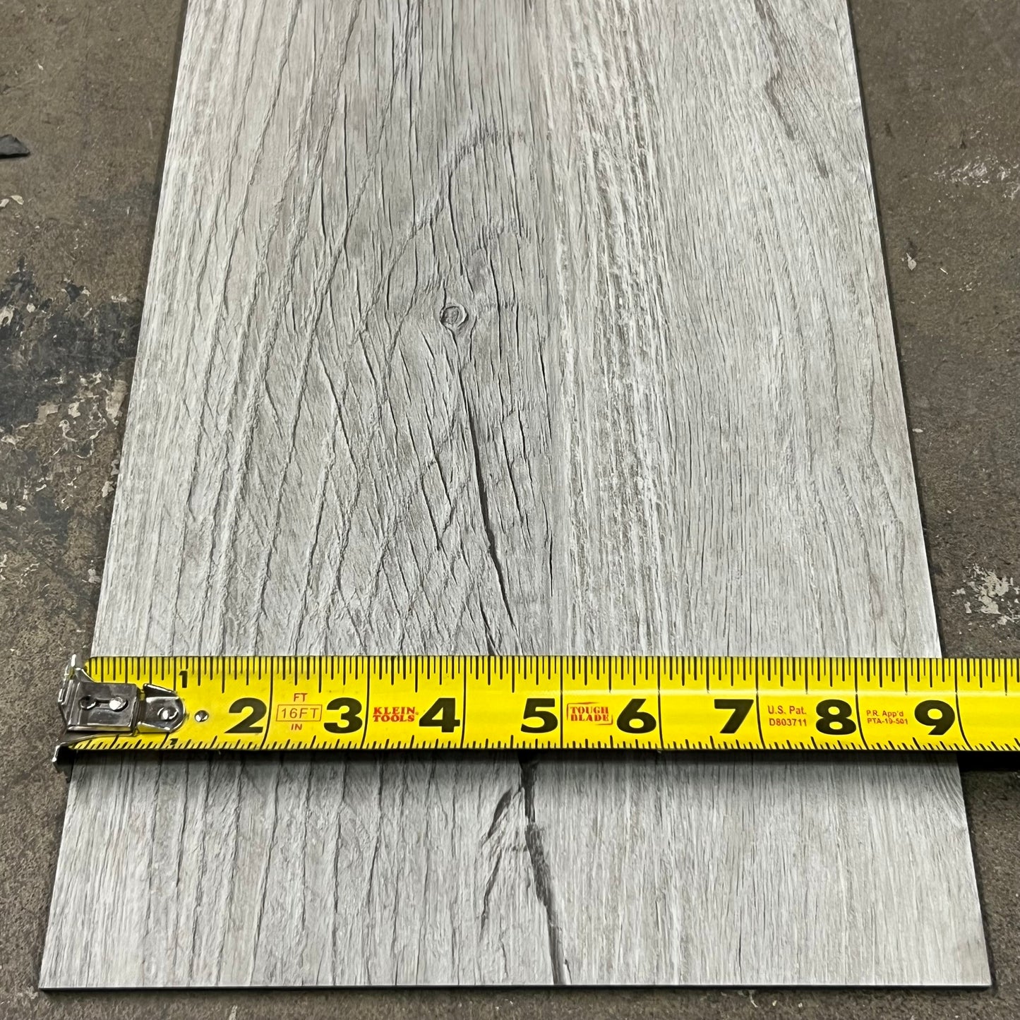 MILLIKEN HERITAGE WOOD Flexform (5.0mm) Vinyl Plank Flooring Size: 9” x 59.72” (6 Pieces) Color: HER218/Honor