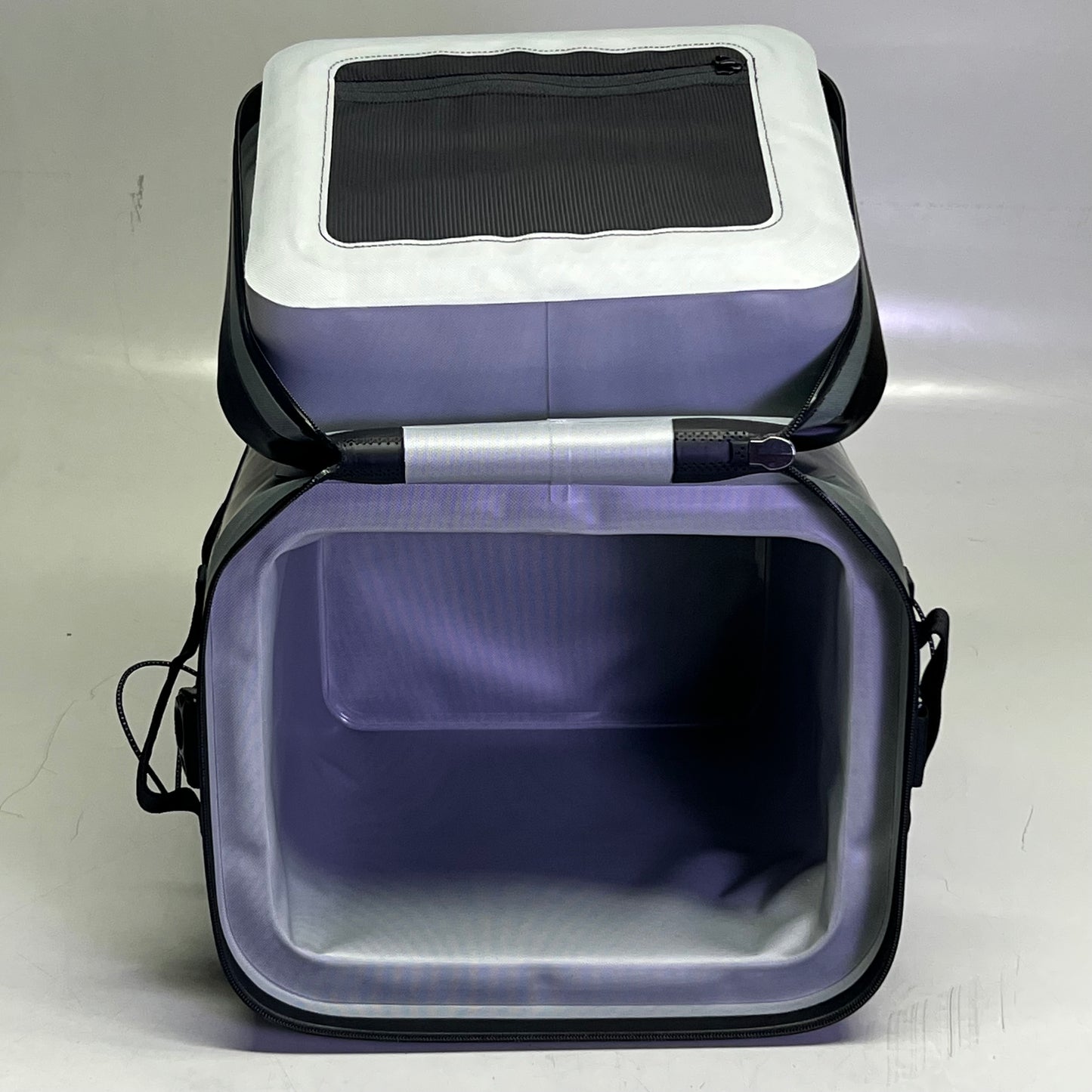 MYLD GEAR Soft Cooler 15.4" x 13" x 17.7" Grey DAZE 30