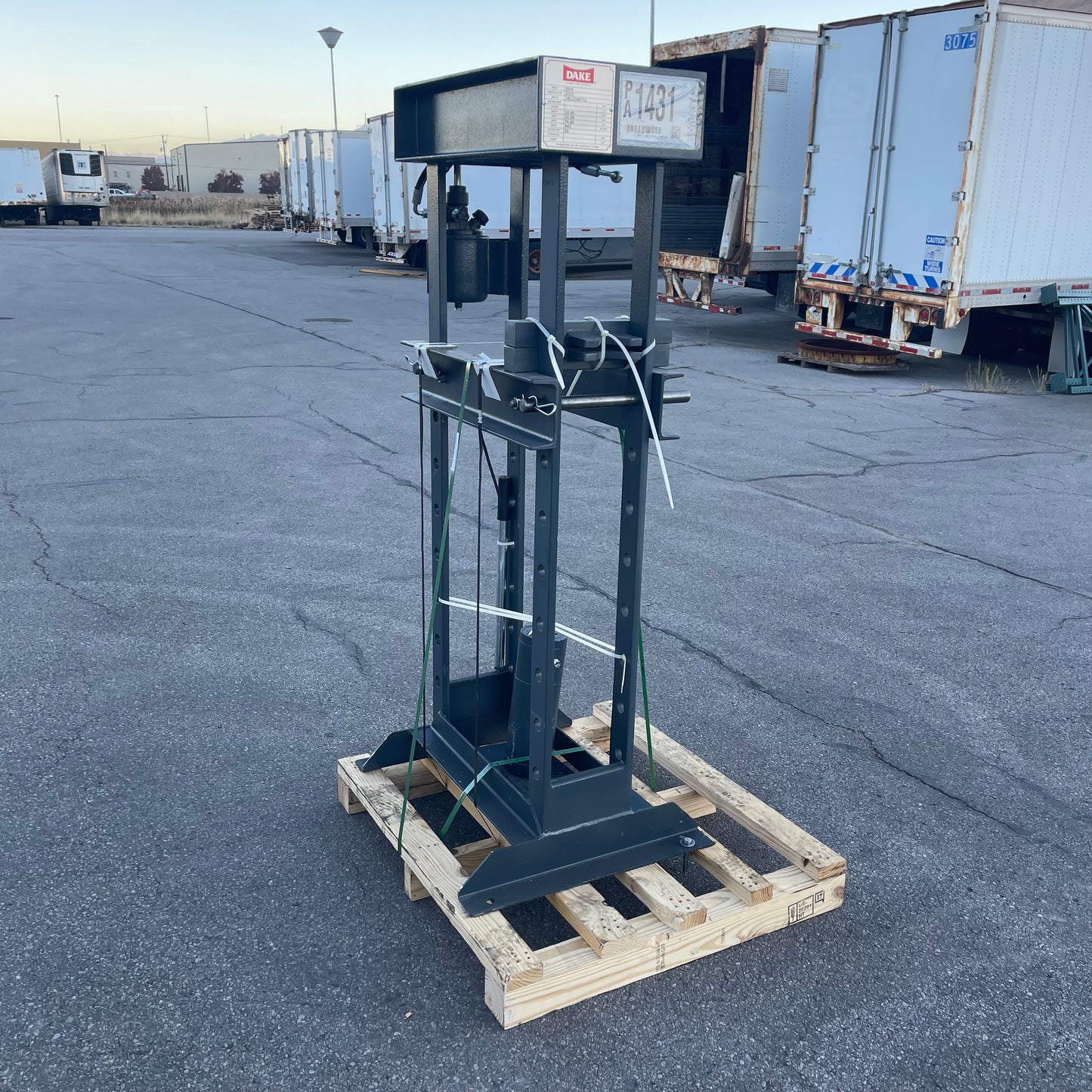 Z@ DAKE 20-Ton H-Frame Hydraulic Press 74.8”x33.5”x25.5” Grey 20 H (AS-IS)