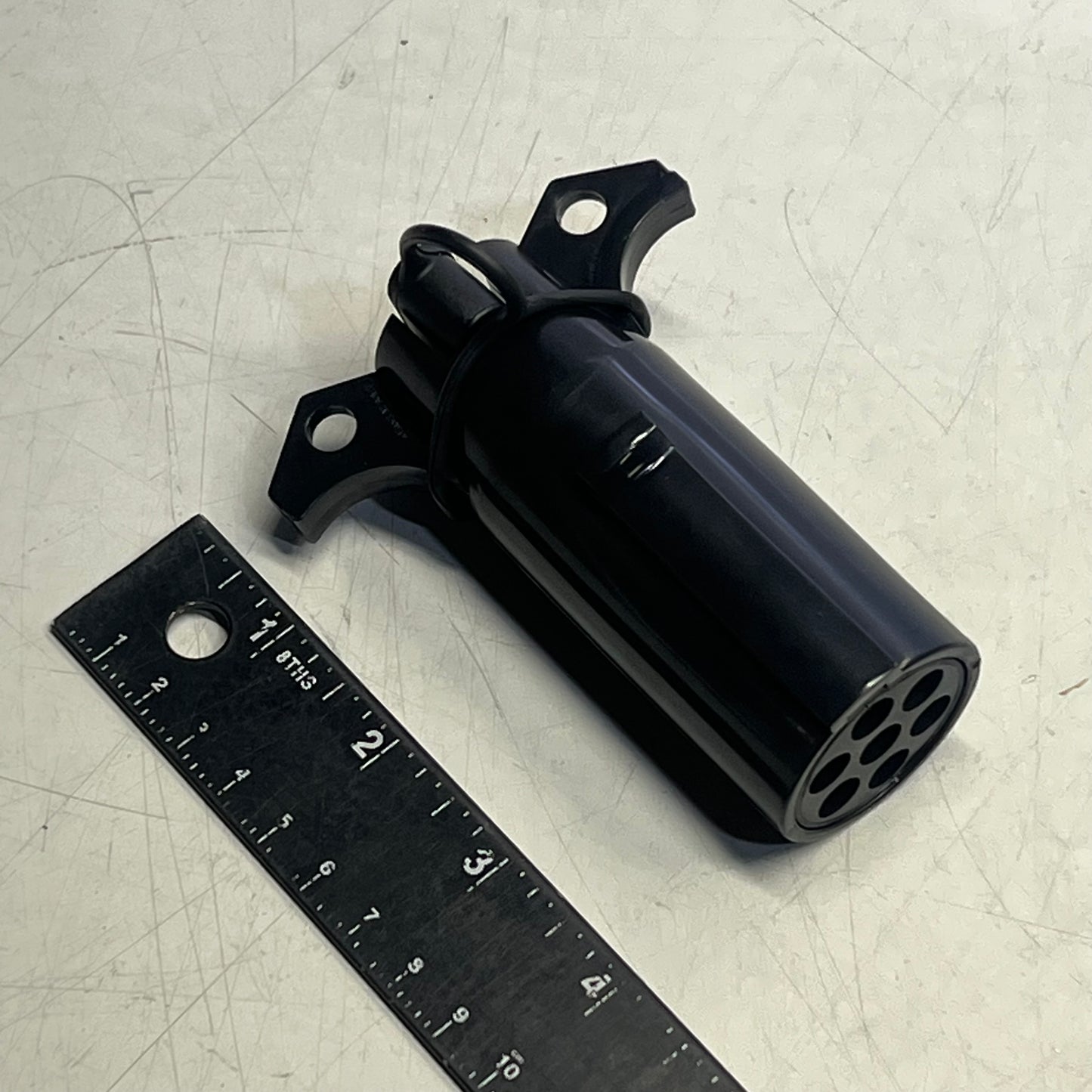 HOPKINS (3 PACK) 7 Round To 4 Flat Adapter Includes Dust Cover Black 47405