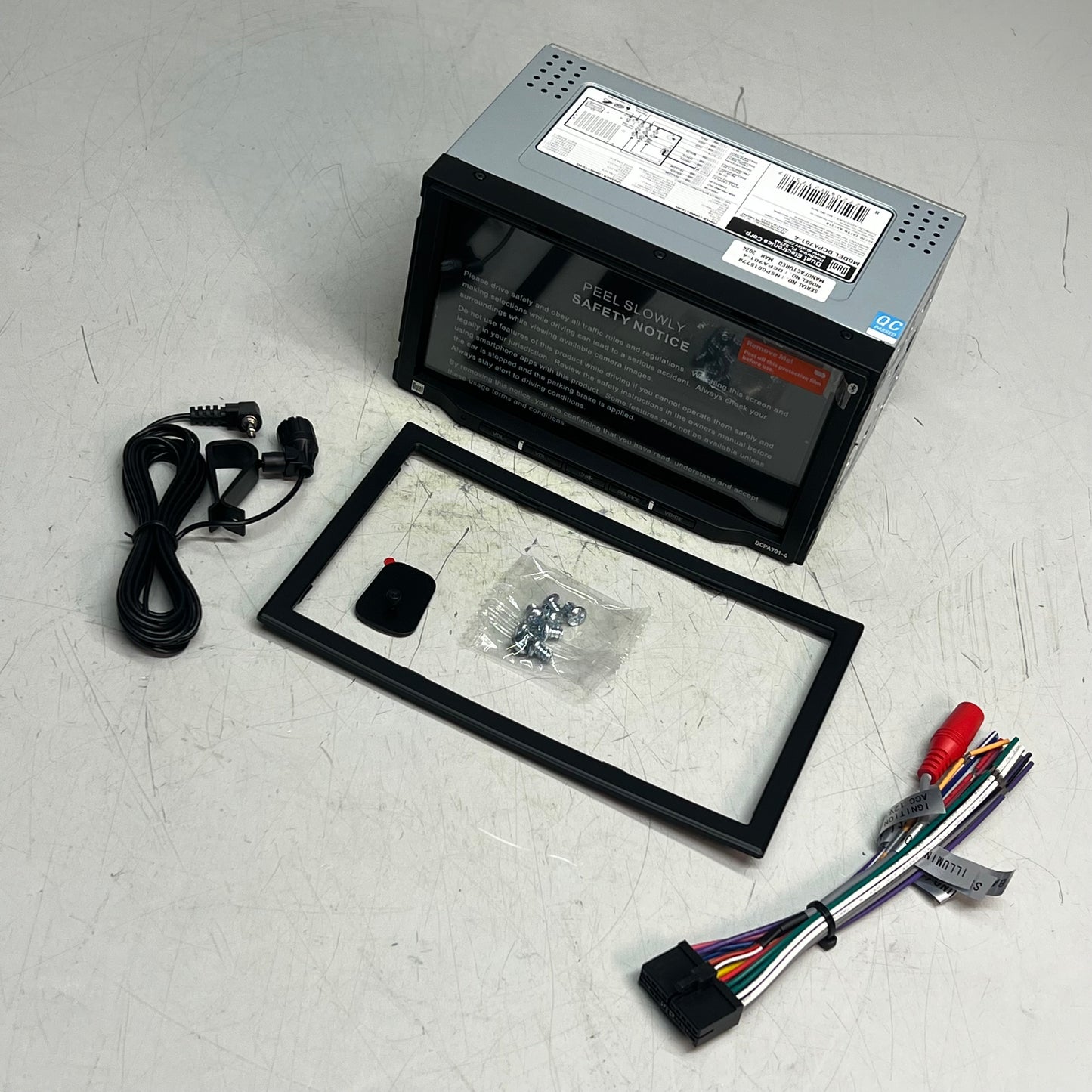 DUAL Touchscreen Digital Multimedia Receiver W/Bluetooth Apple/Andriod DCPA701-4