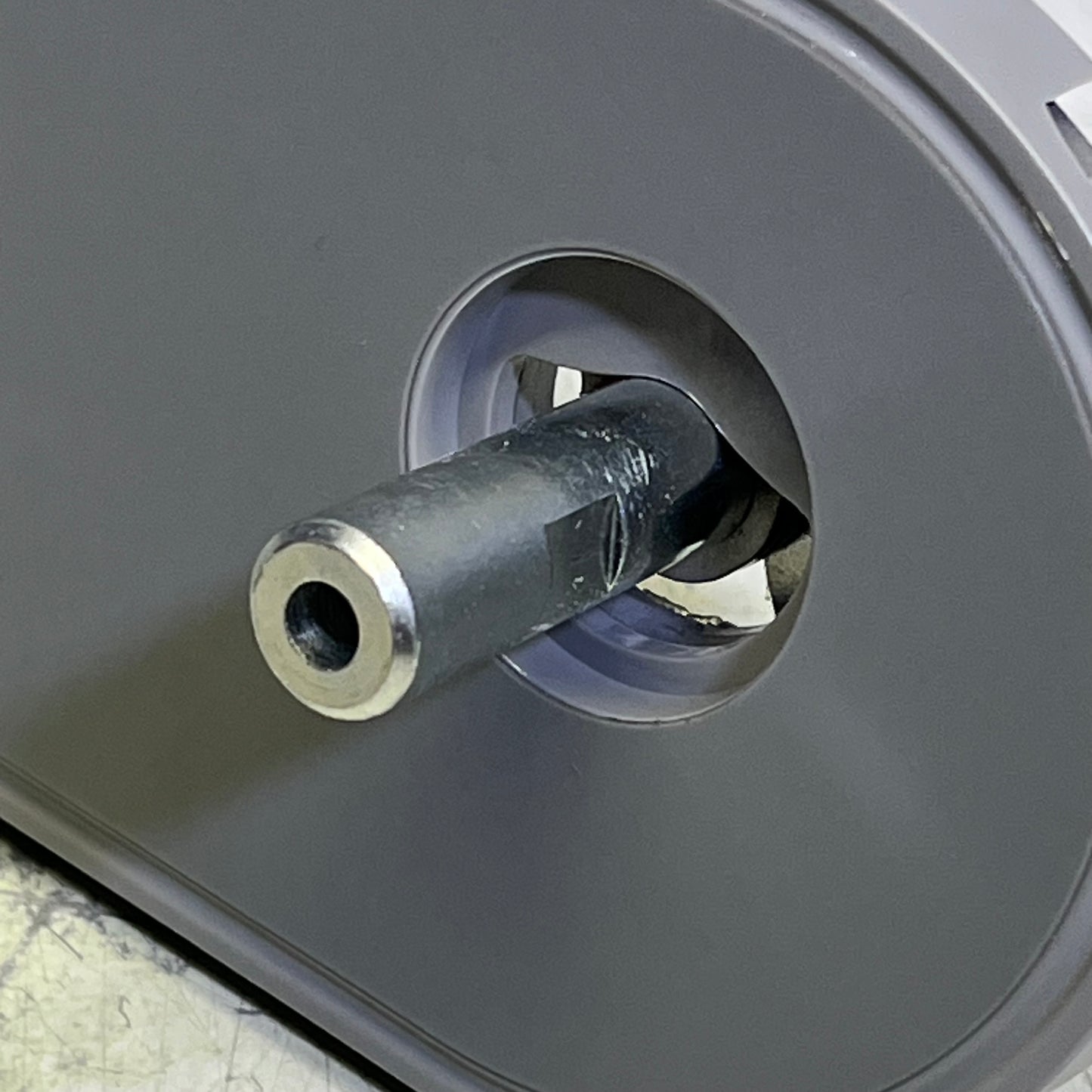 CHEIF Koncis Dual Arm Monitor Mount Fits 10-32" Screens 15lb Cap Each DMA2S