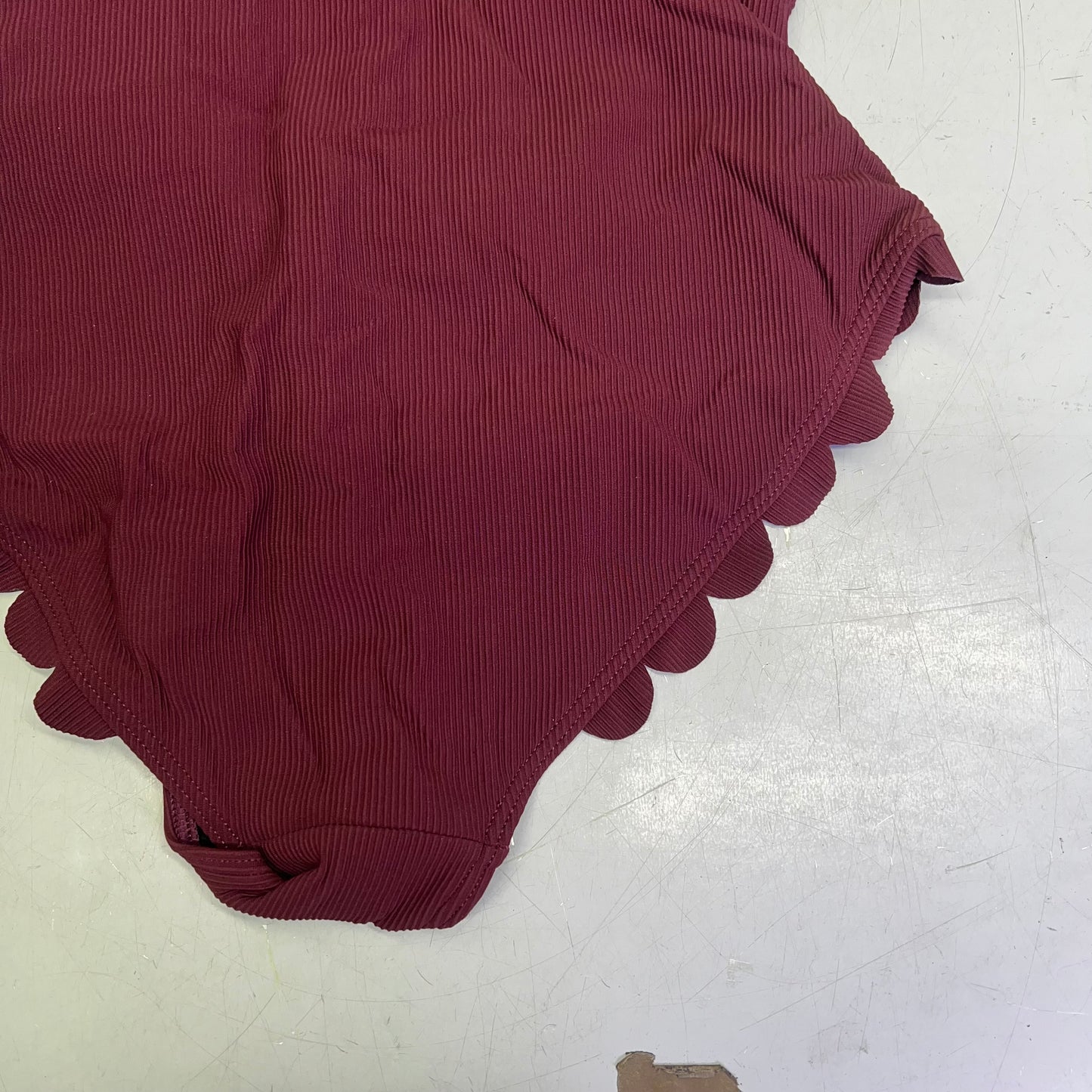 CHARMO Asymmetrical Retro Ribbed Moderate Cut One Piece Swimwear Wmn Sz M Wine