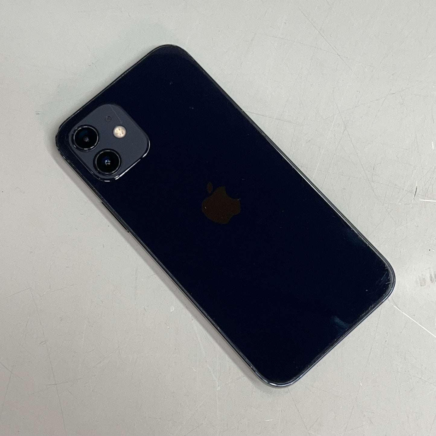 APPLE 2020 iPhone 12 64GB IOS 17 6.1" Display Black A2172 (Pre-Owned )