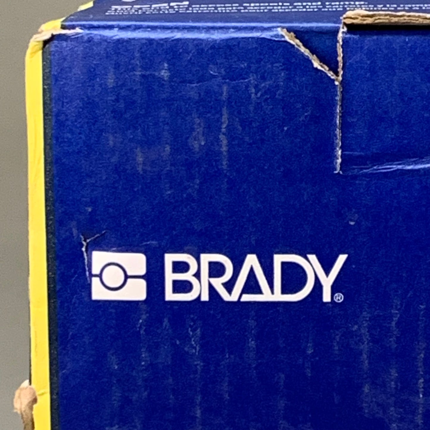 BRADY Portable Handheld Label Printer BMP61 W/ 2 Boxes of Heat Shrink Labels (Pre-Owned)