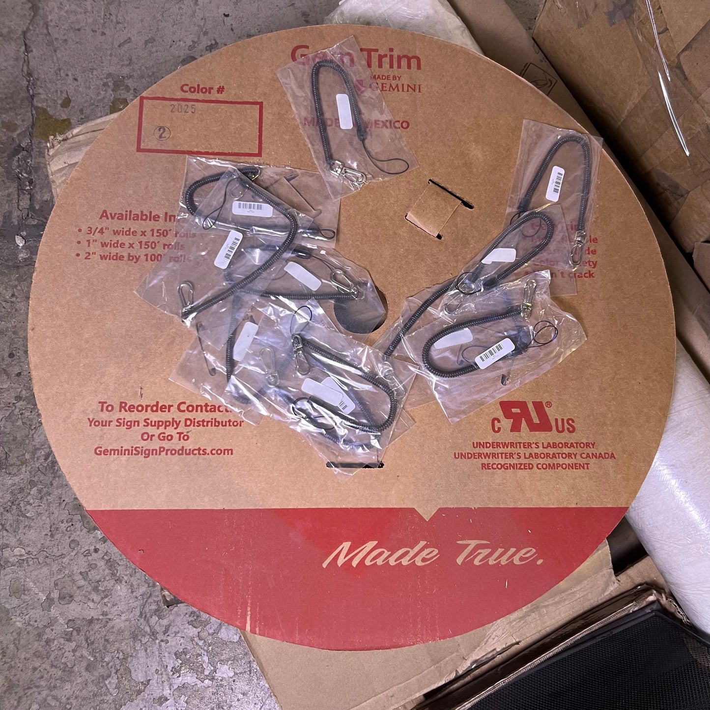 ZA@ Pallet of MIXED, KOROSEAL Wall Covering, Foam Soap, Iced Tea, Etc... (AS-IS)