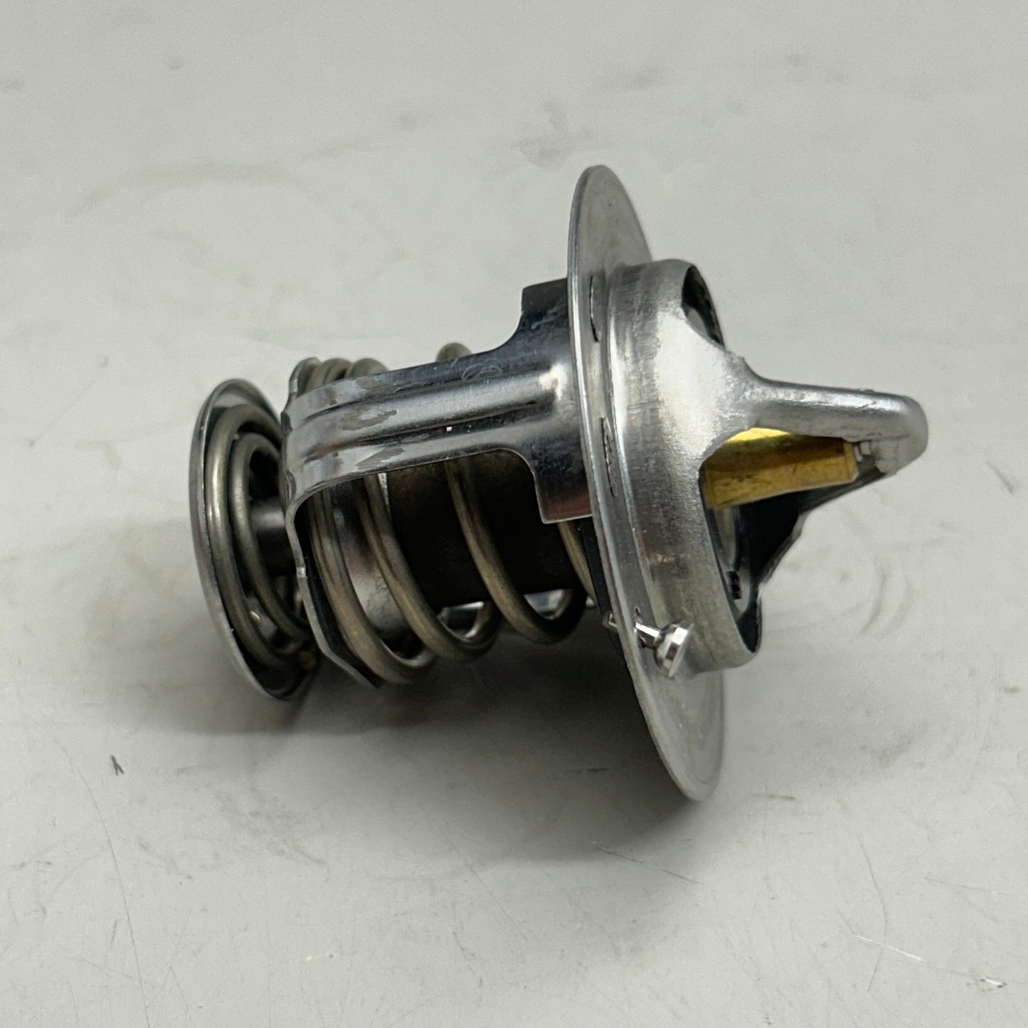 MAHLE Engine Coolant Thermostat Replacement Part For Honda TX14478D