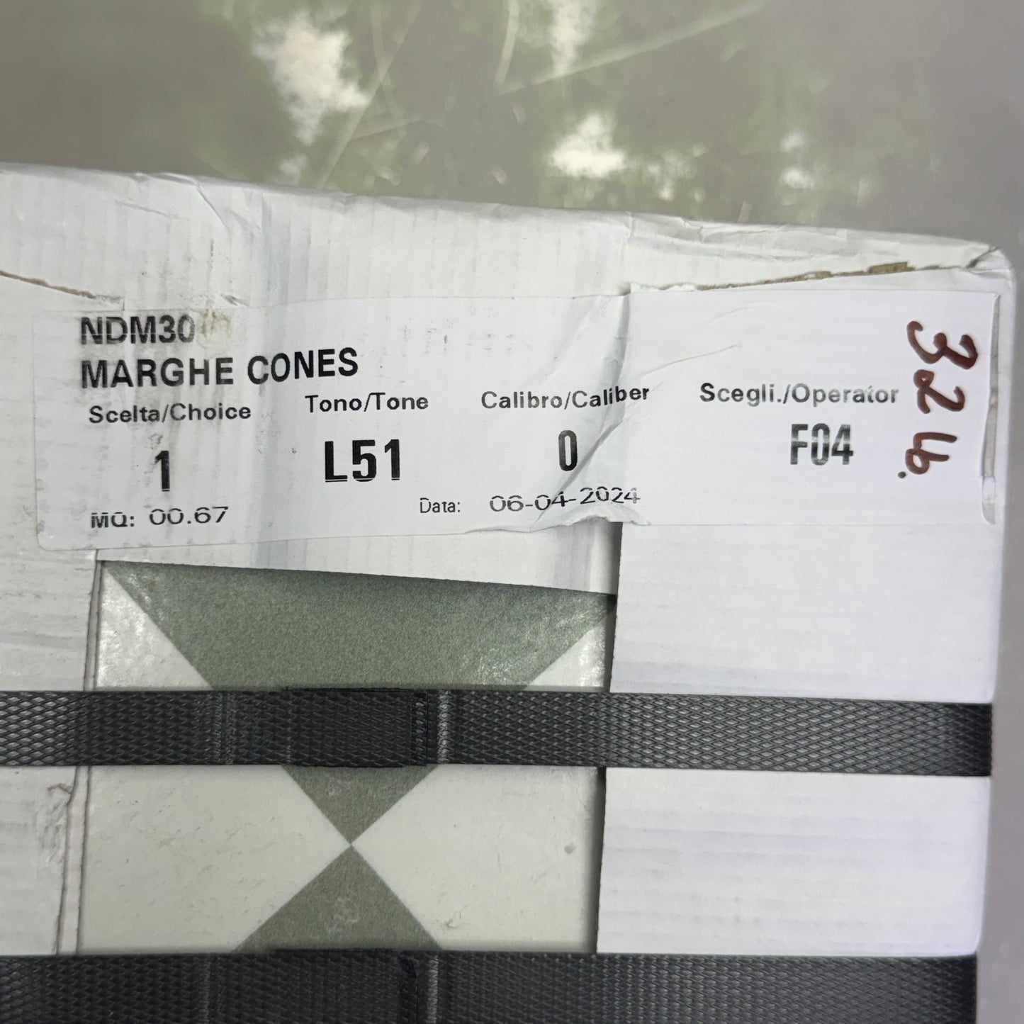 MUTINA (16 Tiles) Spain Encaustic Tiles 8" x 8" Green & White NDM30