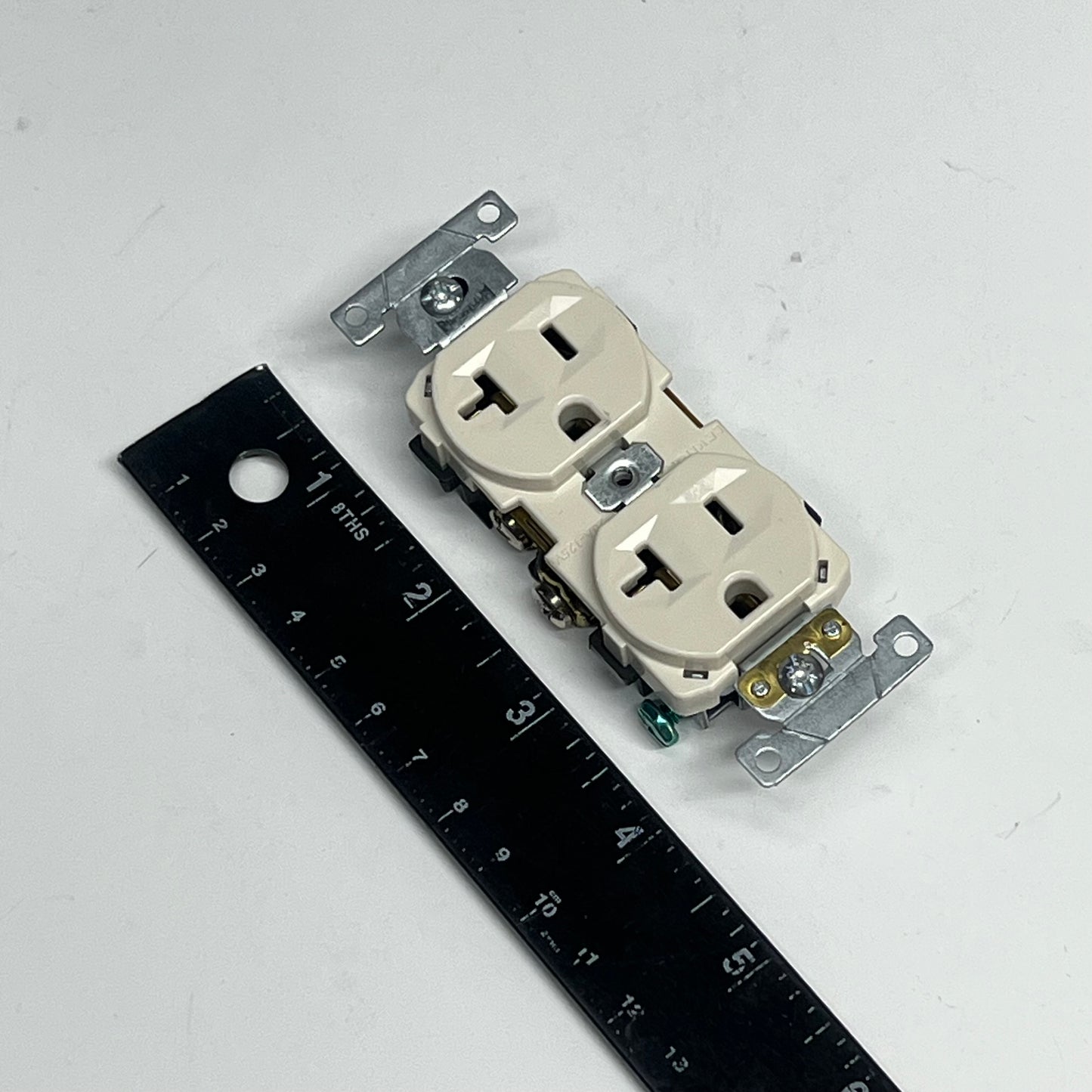 ZA@ LEVITON (10 PACK) Duplex Receptacle/outlet Commercial Grade 20 AMP Light Almond