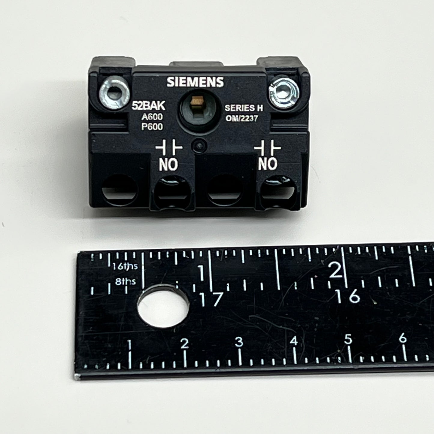 SIEMENS (2 PACK) Accessory Contact Block Kit 1 Contact Element Screw Terminal 52BAK