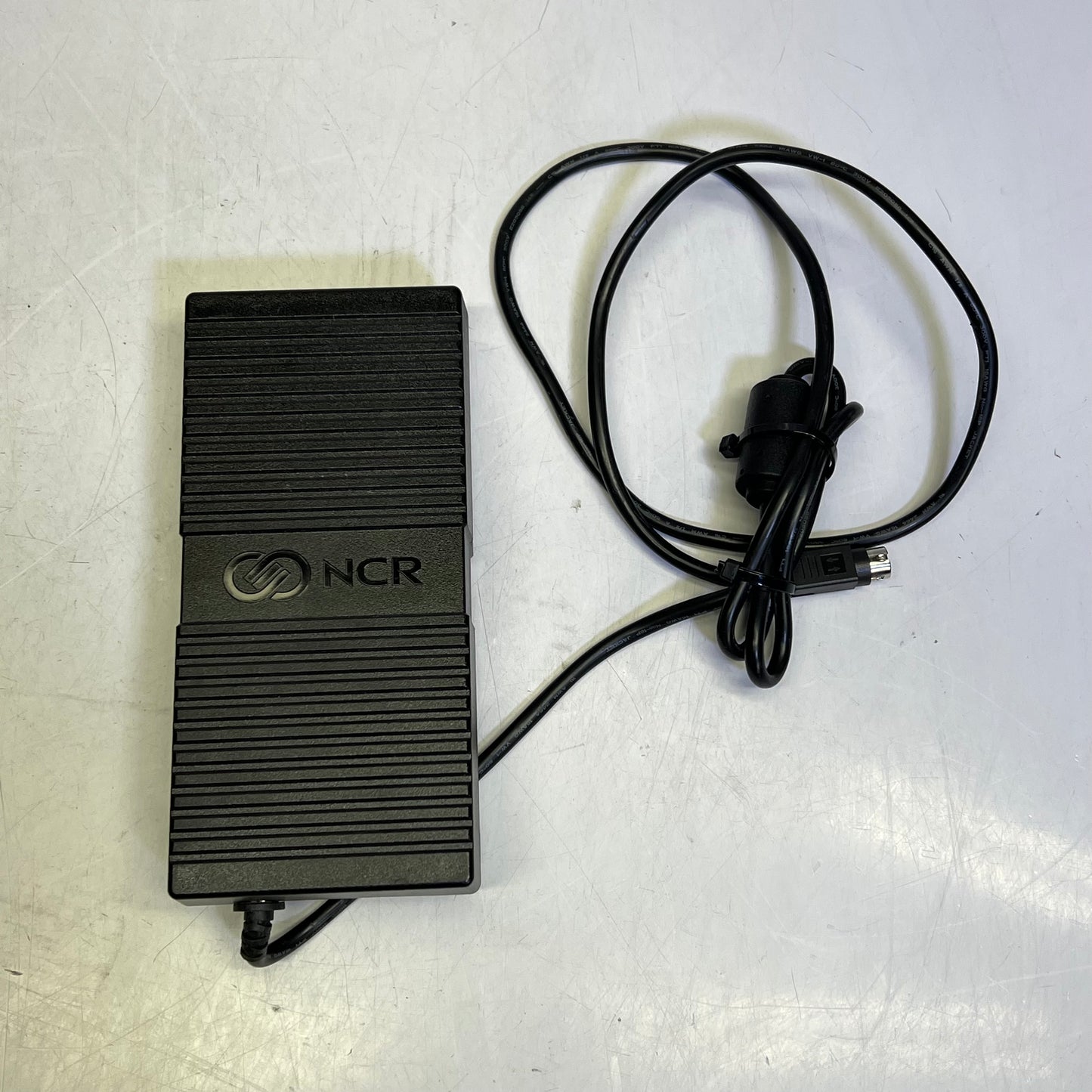 NCR Touchscreen POS Xrr7 Plus 19"x12"x3" Black 7703-1518-8801 (As-is)