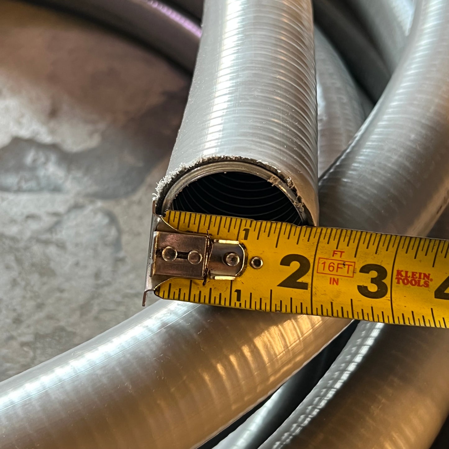 SOUTHWIRE TITAN 2 Metallic Liquidtight Flexible Conduit Sz 50ft x 1-1/2" Grey 55093205