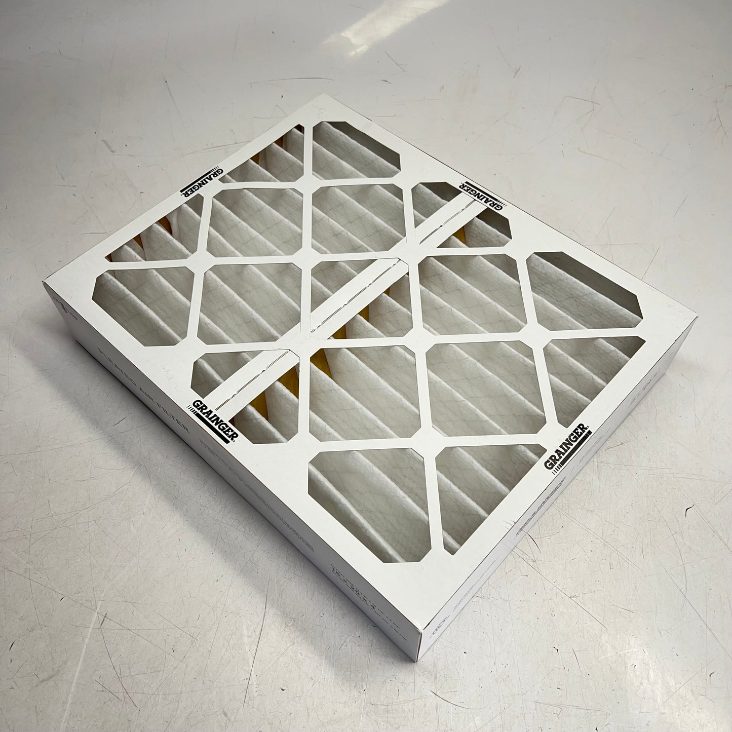 ZA@ GRAINGER  (6 PACK) Merv 7 Pleat Captures 75-80% of Partials 16X20X4 White 5W516