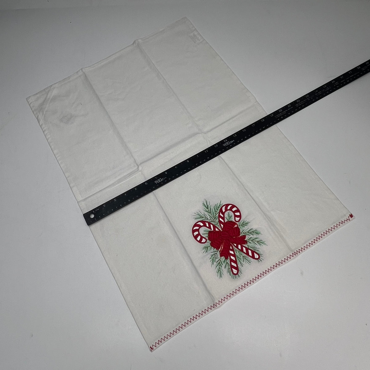 OAKSTREET (2 PACK) Holiday Candy Cane W/ Bow Dish Towel  25"x18" OSW268011