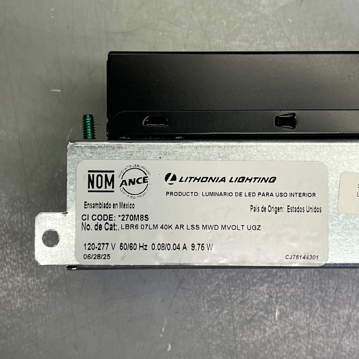 LITHONIA LIGHTING Retrofit Downlight 120-277V LBR6 07LM 40K AR LSS MWD MVOLT UGZ