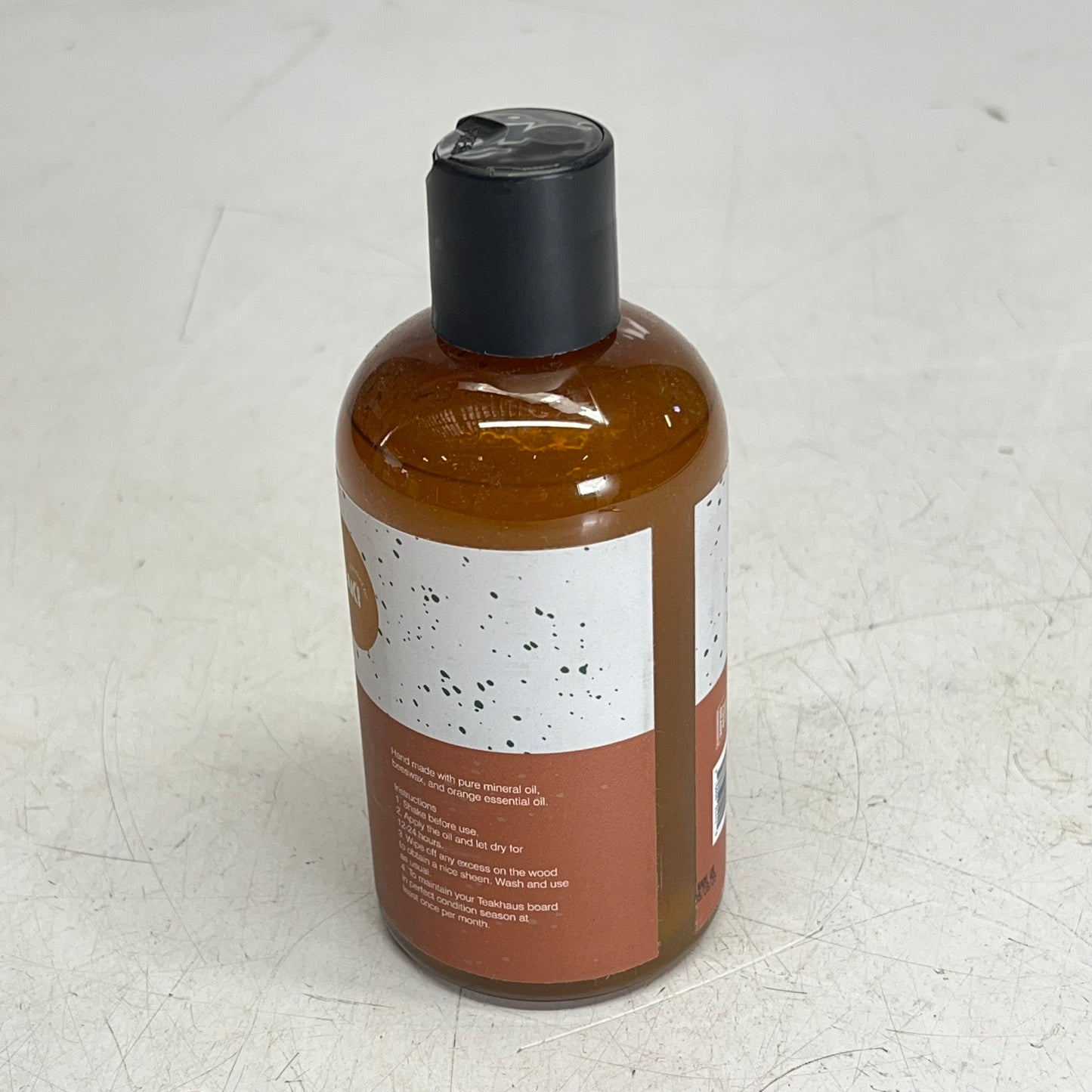 TEAK HAUS  Eon Cutting Board Conditioner Seal & Protect Monthly Use 8oz Brown