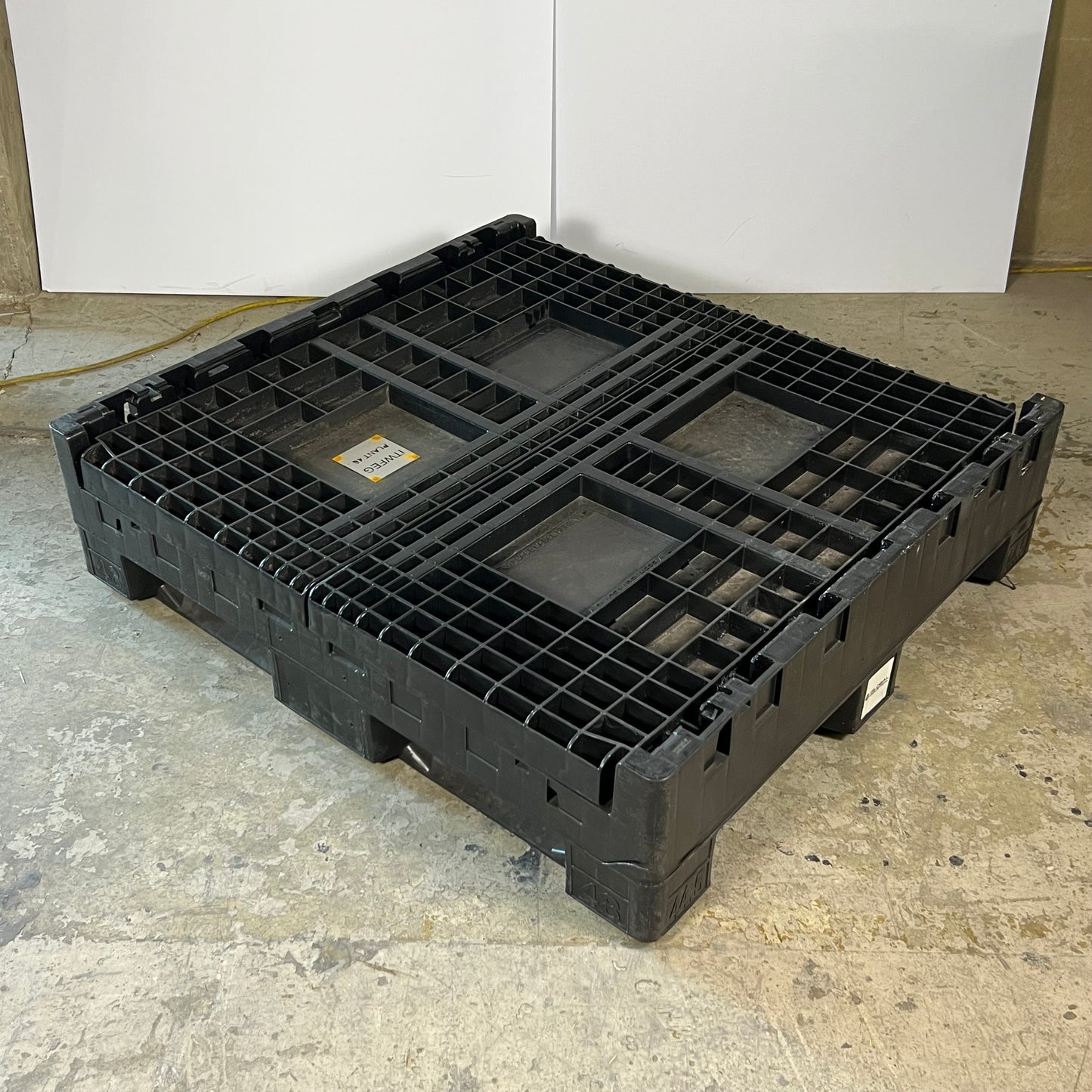 MONOFLO 48x45 Collapsible Shipping Container – Used with Damage