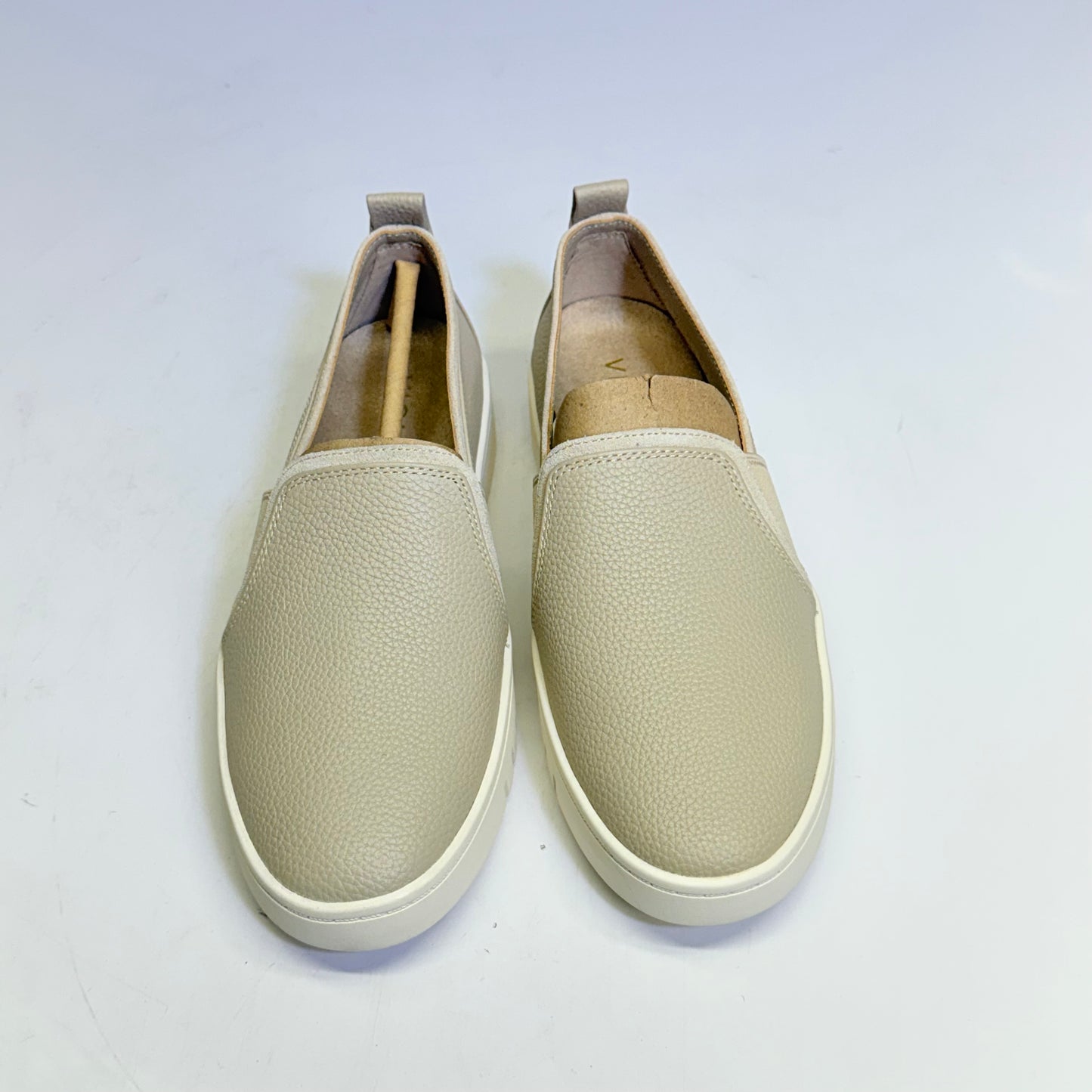 VIONIC Cambria Slip On Sneaker Leather Vio Motion Sz 6M Oatmel New