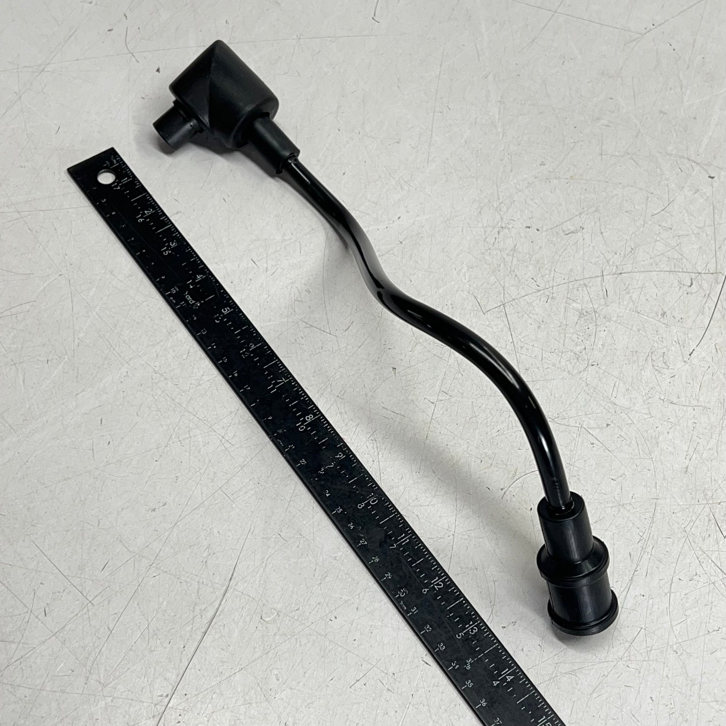 GATES Rubber Emission Control Ventilation Hose  17-3/4" Length Black EMH176