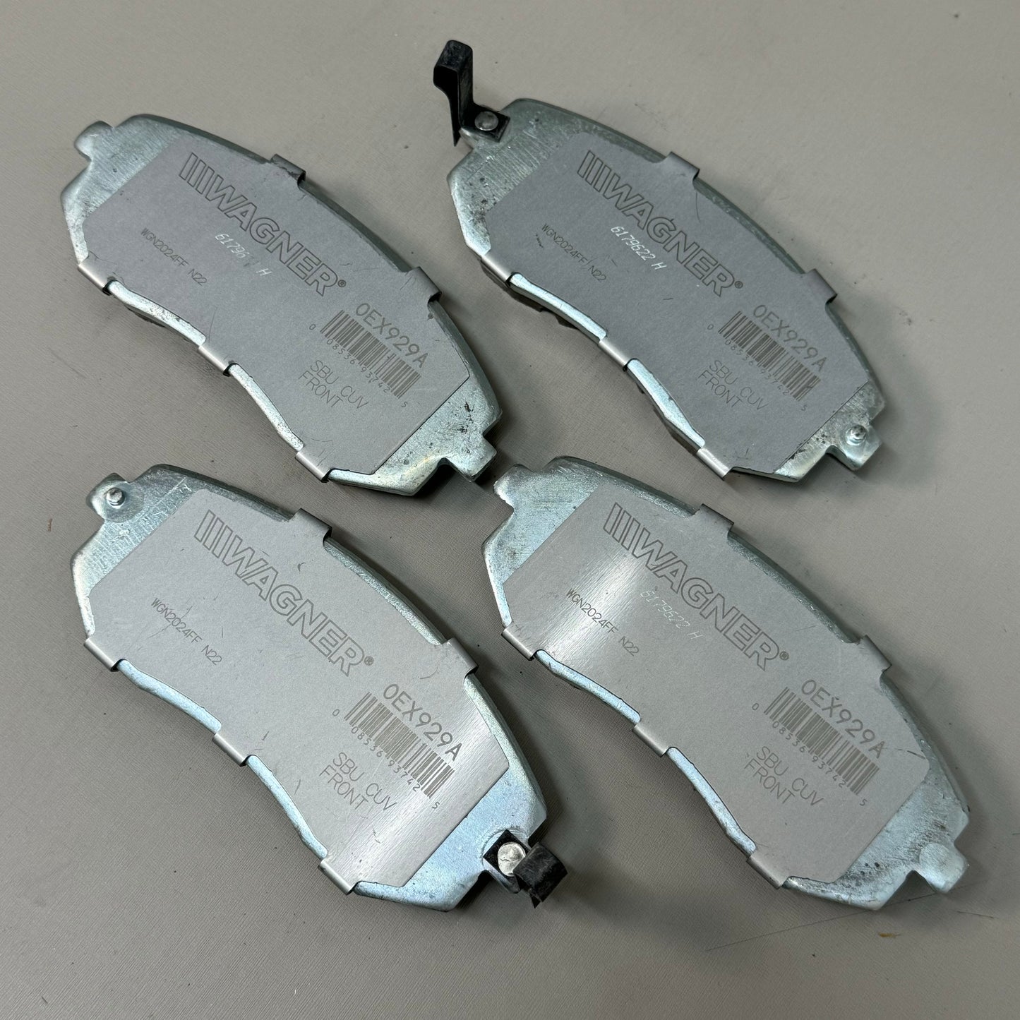 WAGNER OEx Premium Ceramic Disc Brake Pad Set 6" x 2 1/2" Grey OEX929A