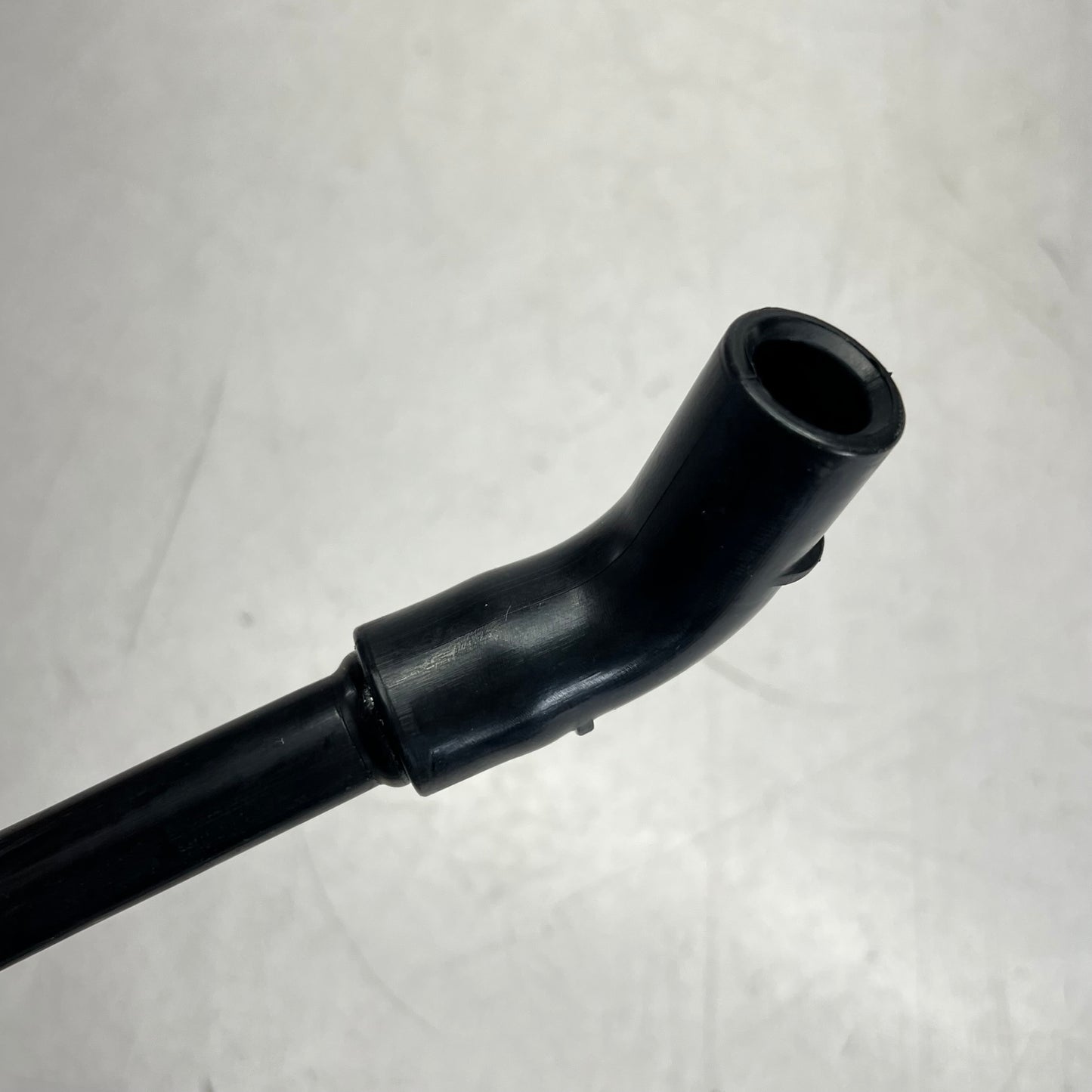 GATES Plastic Rubber Emissions Control Ventilation Hose 16" Black EMH179