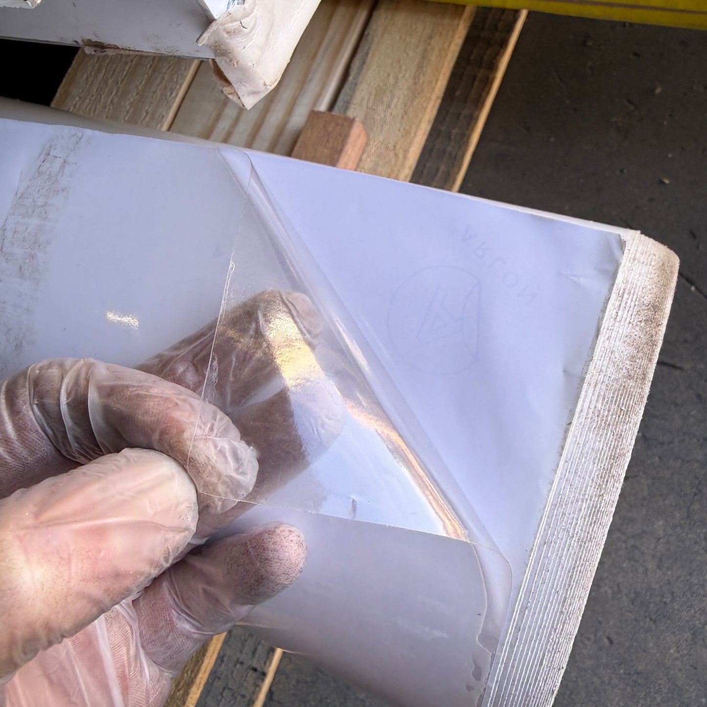 ZA@ Pallet of MIXED Rolls of Thick Blue Vinyl, Clear Vinyl, Pocket Door Frame, Lighting, & MORE! (AS-IS)