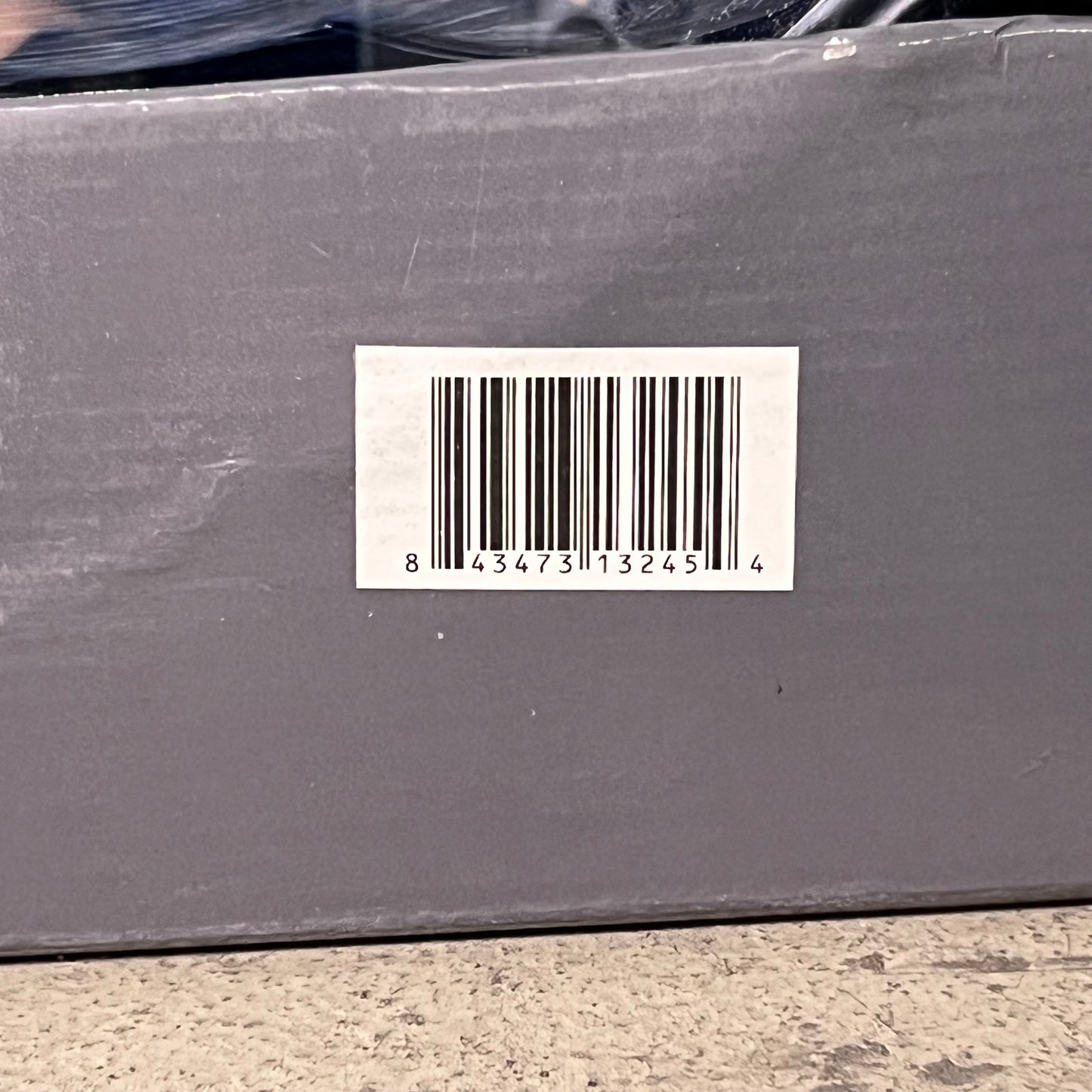 ATELIER Round Luxury Decorative Mirror Sz 31.5" x 31.5", Black (Distressed Box)