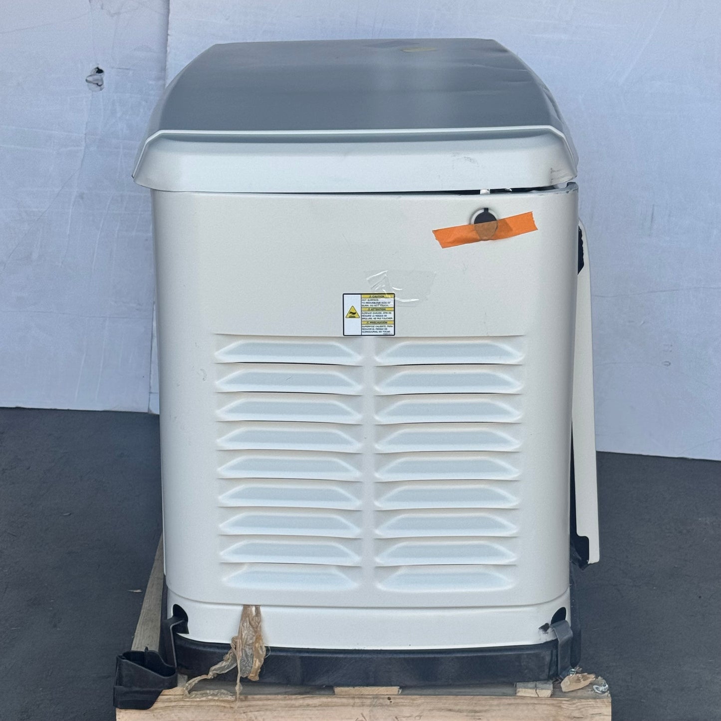 ZA Generac Guardian 24kW Standby Generator Natural Gas/LP, Damaged