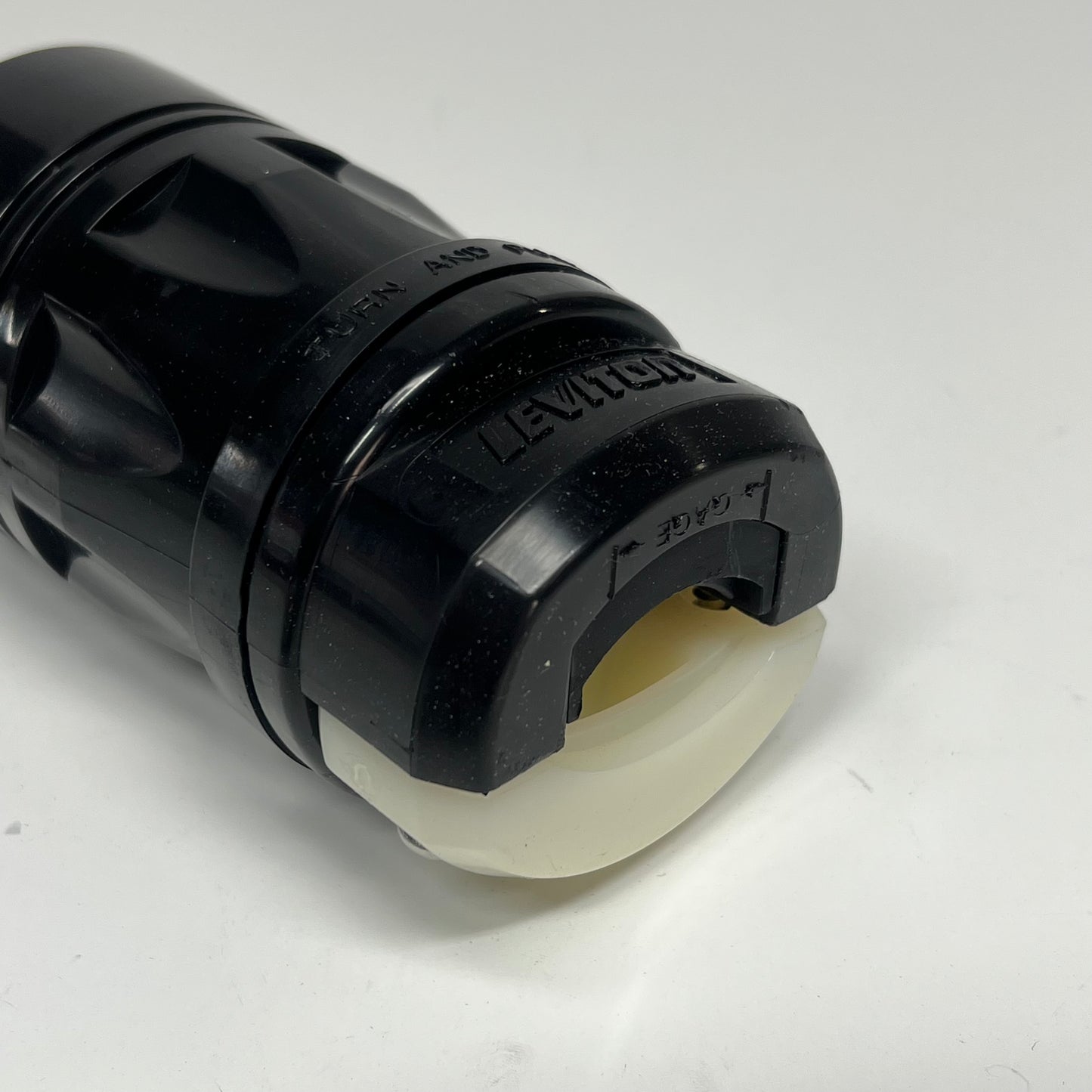 LEVITON Locking Connector Industrial Grade 50 AMP 250 Volt Black/White CS8364C