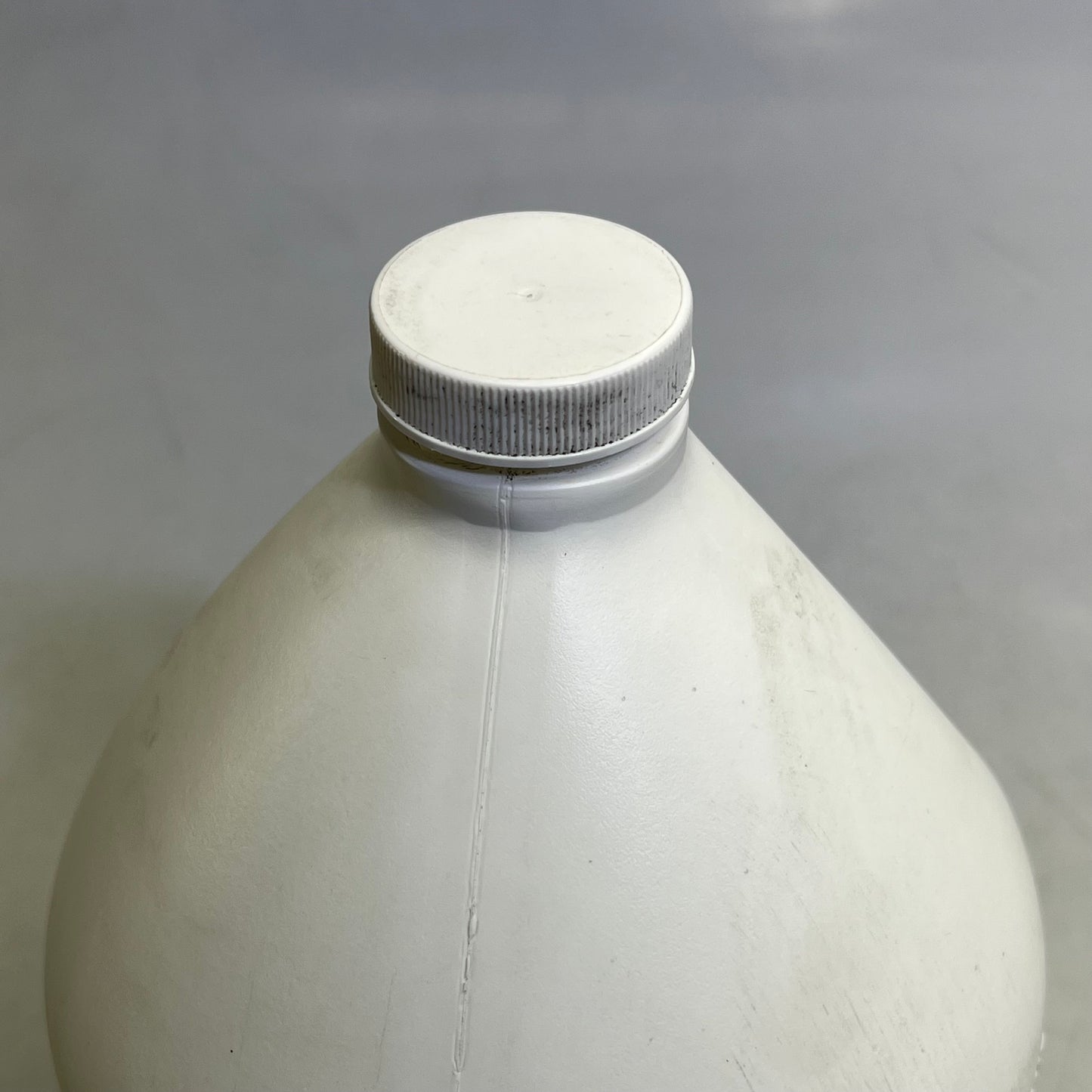 ZA@ WAXIE Natural Cleaner For Hard Surfaces 1 Gallon White