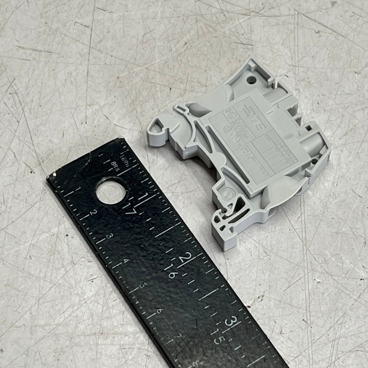 TE CONECTIVITY Din Rail Mount Terminal Block 6 AWG 57 A Grey 1SNK508010R0000