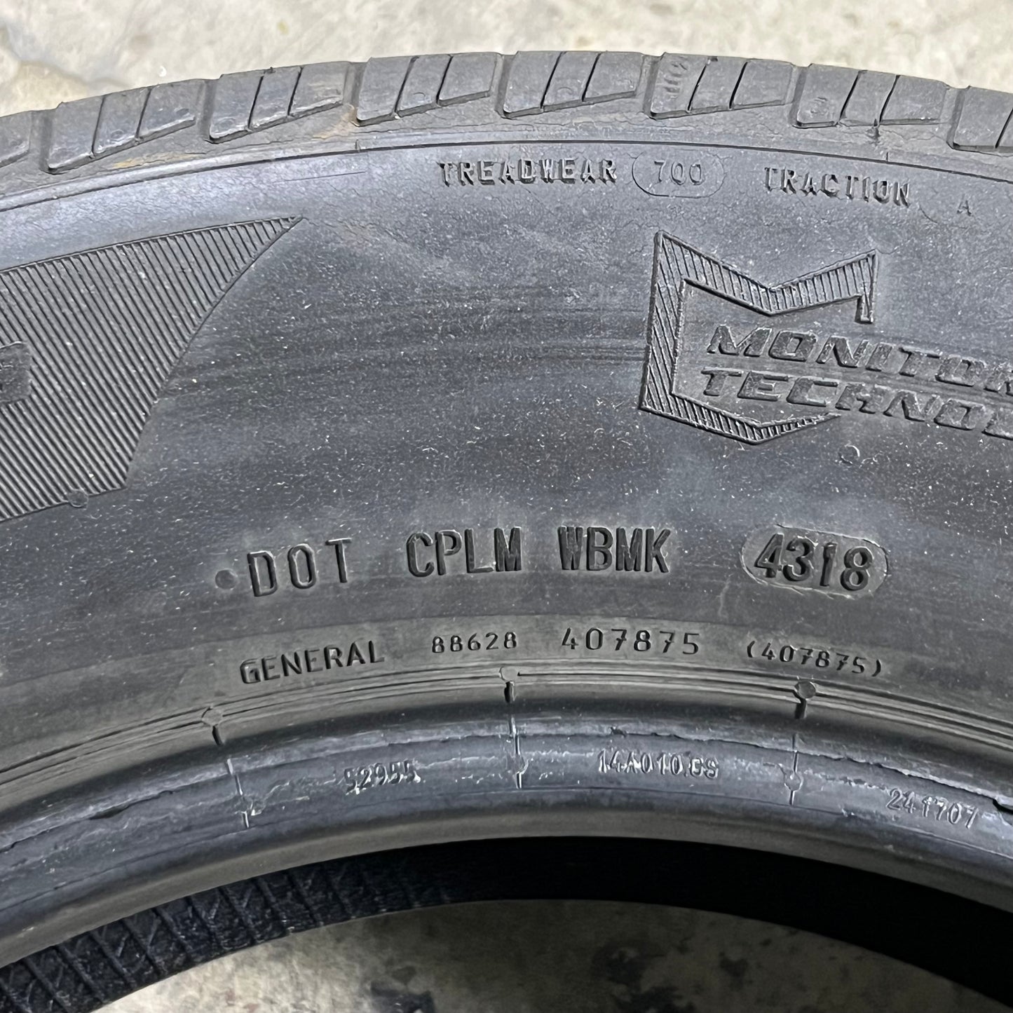 GENERAL All-Season Touring Tire Sz 235/65R18 106T Black ALTIMAX RT43 (Used)