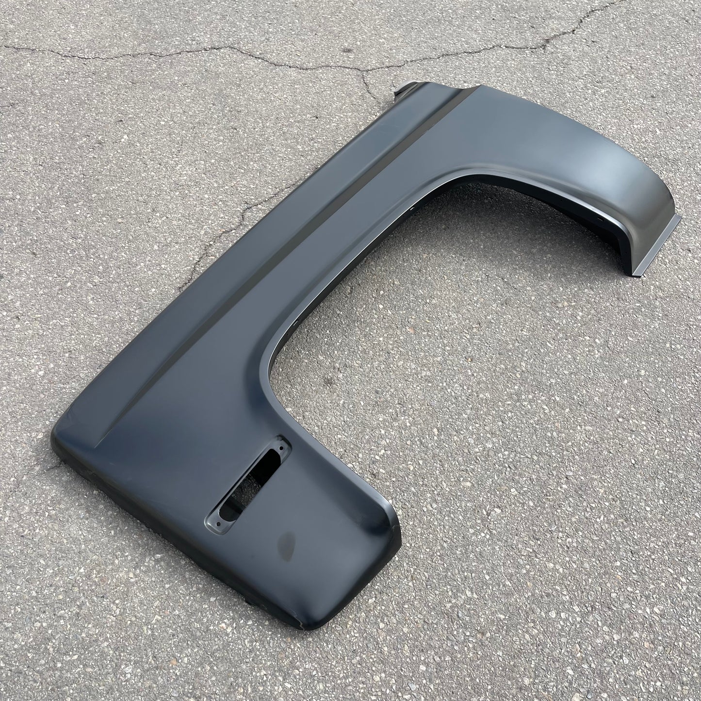 ZA@ TONG YANG Front Left Fender for Chevy / GMC Truck 1981-1987 Black CV-10003A-LH (AS-IS)