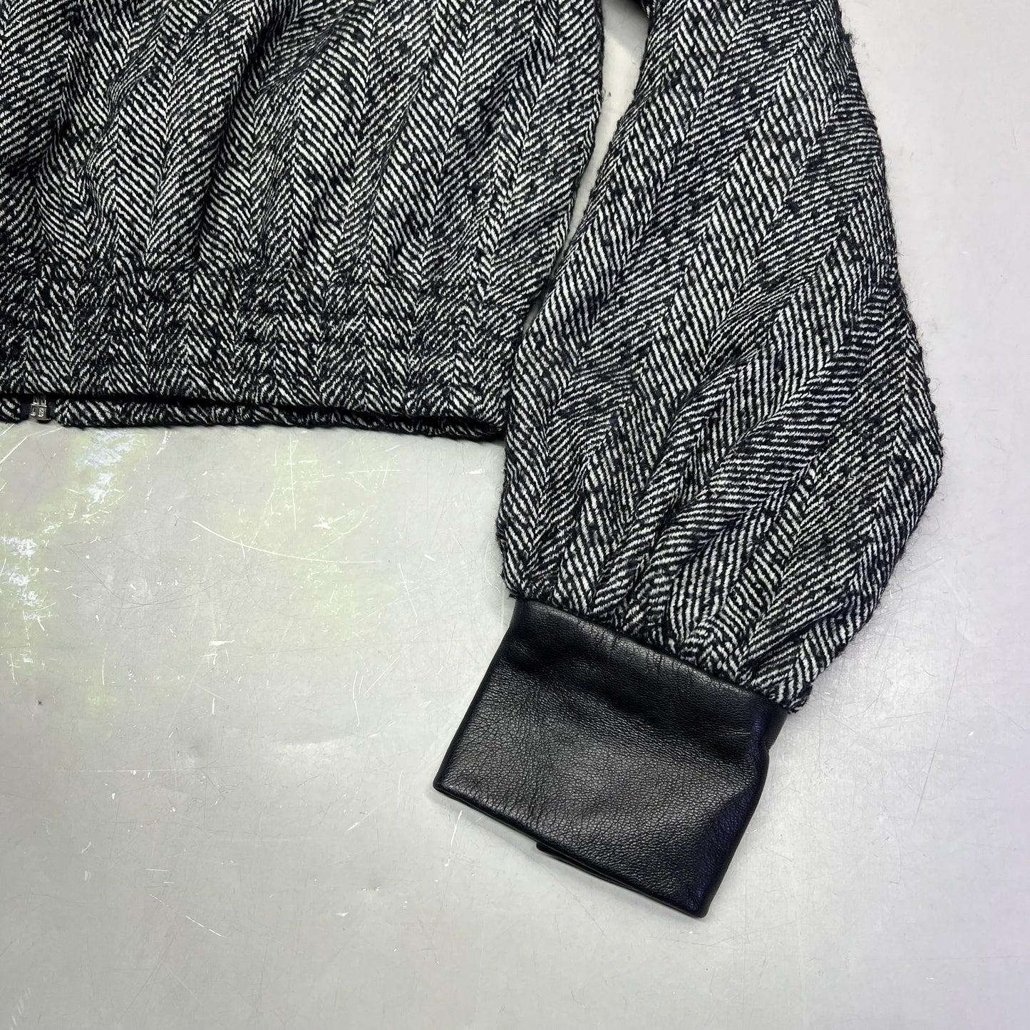 BEBE Under Collar Bling Cropped Wool Sweater Leather Trim Women's Sz S Black