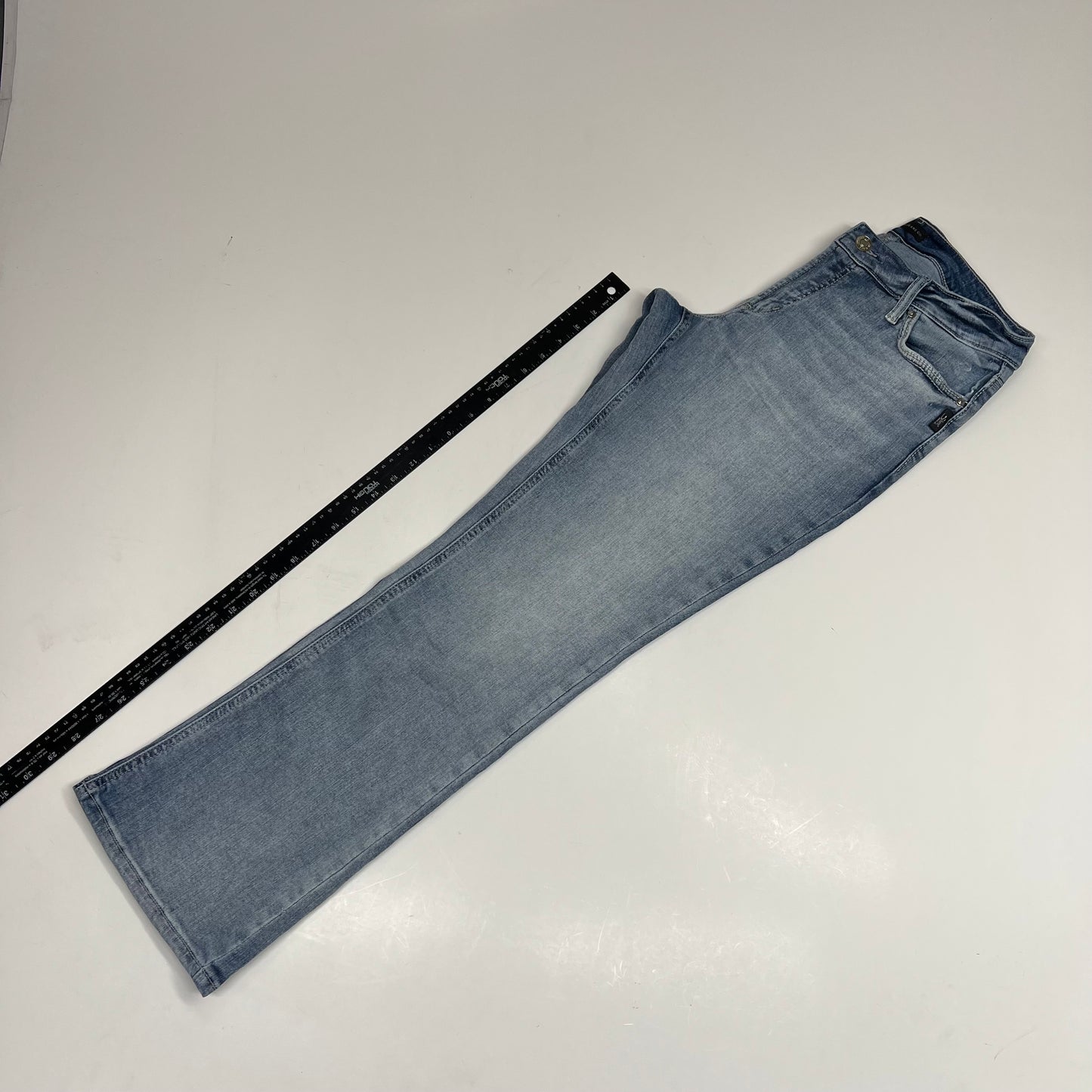 SILVER JEANS CO Elyse Curvy Fit Mid Rise Boot Jeans Women's Sz 31/31 Light Wash