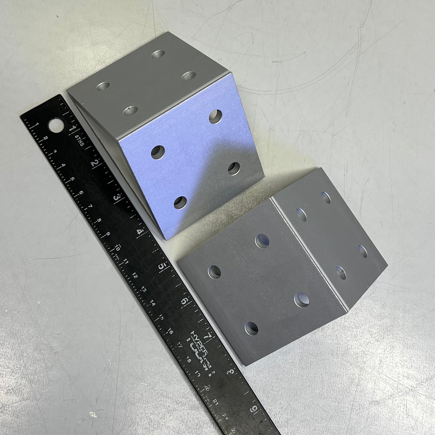 80/20 BUILD YOUR IDEA (2 PK) 40S 8 Hole Inside Gusset Bracket 90°Connect 40-4338