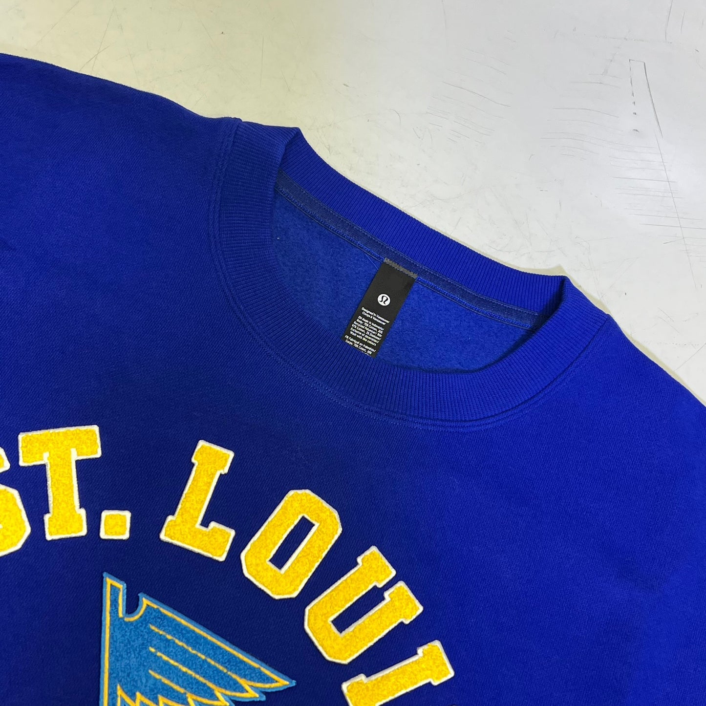 LULULEMON St. Louis Blues Steady State College Crewneck Men's Sz 2XL Cobalt Blue