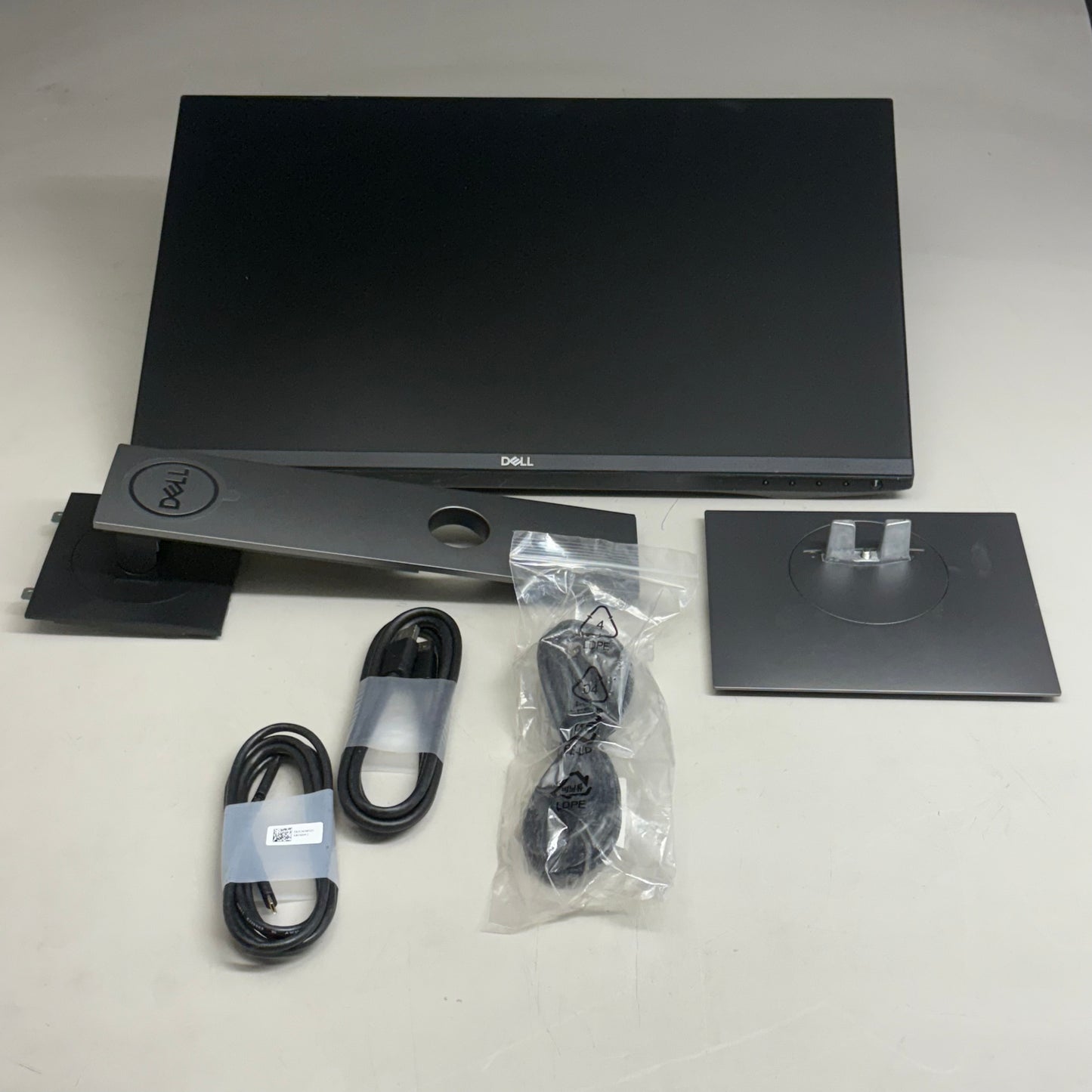 DELL 24" Full HD (1080p) HDMI DisplayPort USB-C LED Monitor P2419HC