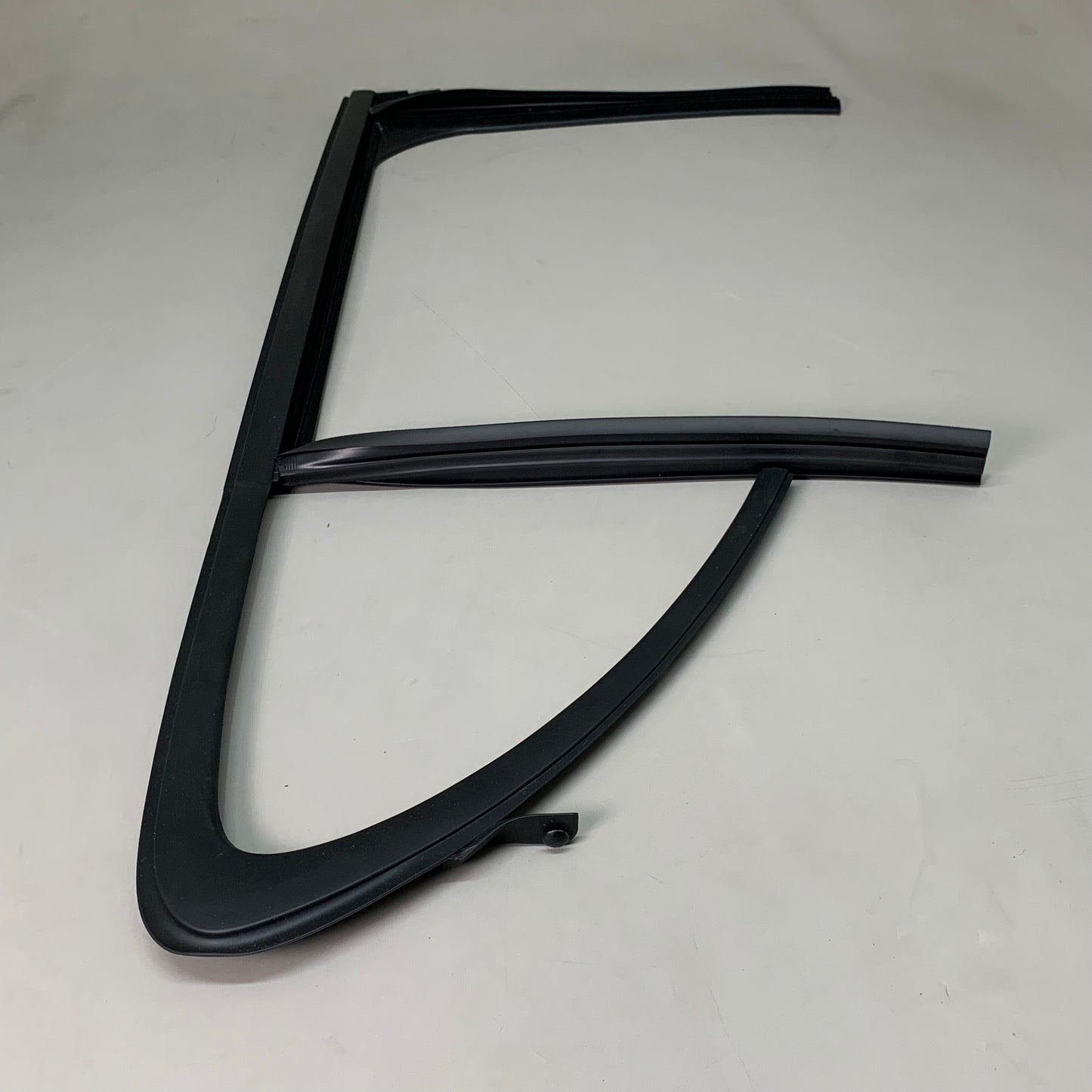 MOPAR Rear Door Flush Glass Weatherstrip Right Side 39" x 19" Black 68620100AA