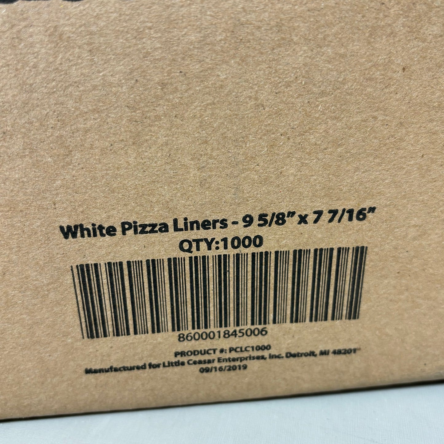 ZA@ LITTLE CEASARS (1000 PACK) Pizza Liners 9 5/8" x 7 7/16" White As-is Slightly Damaged Box B