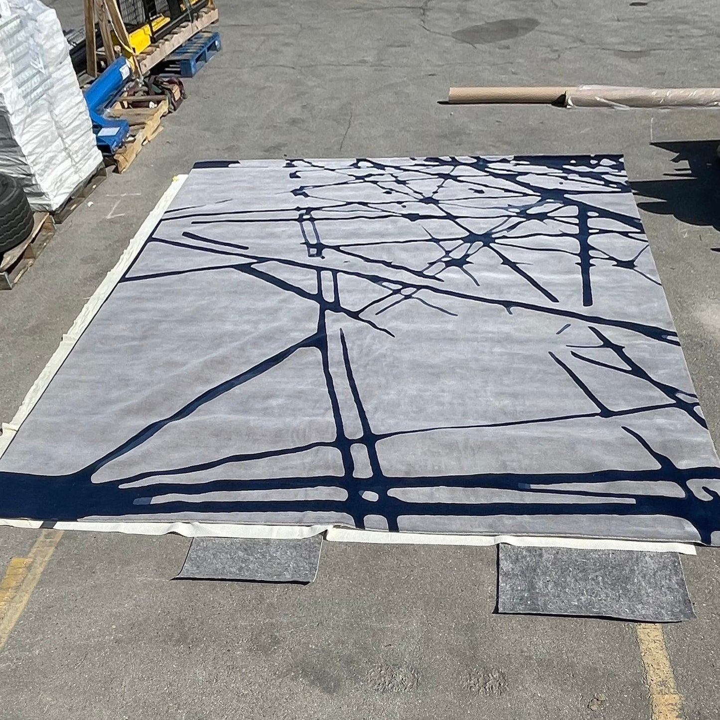 THE RUG COMPANY Bridge Modern Hand Woven Tibetan Wool Rug Roll 16’ x 12' Grey/Blue