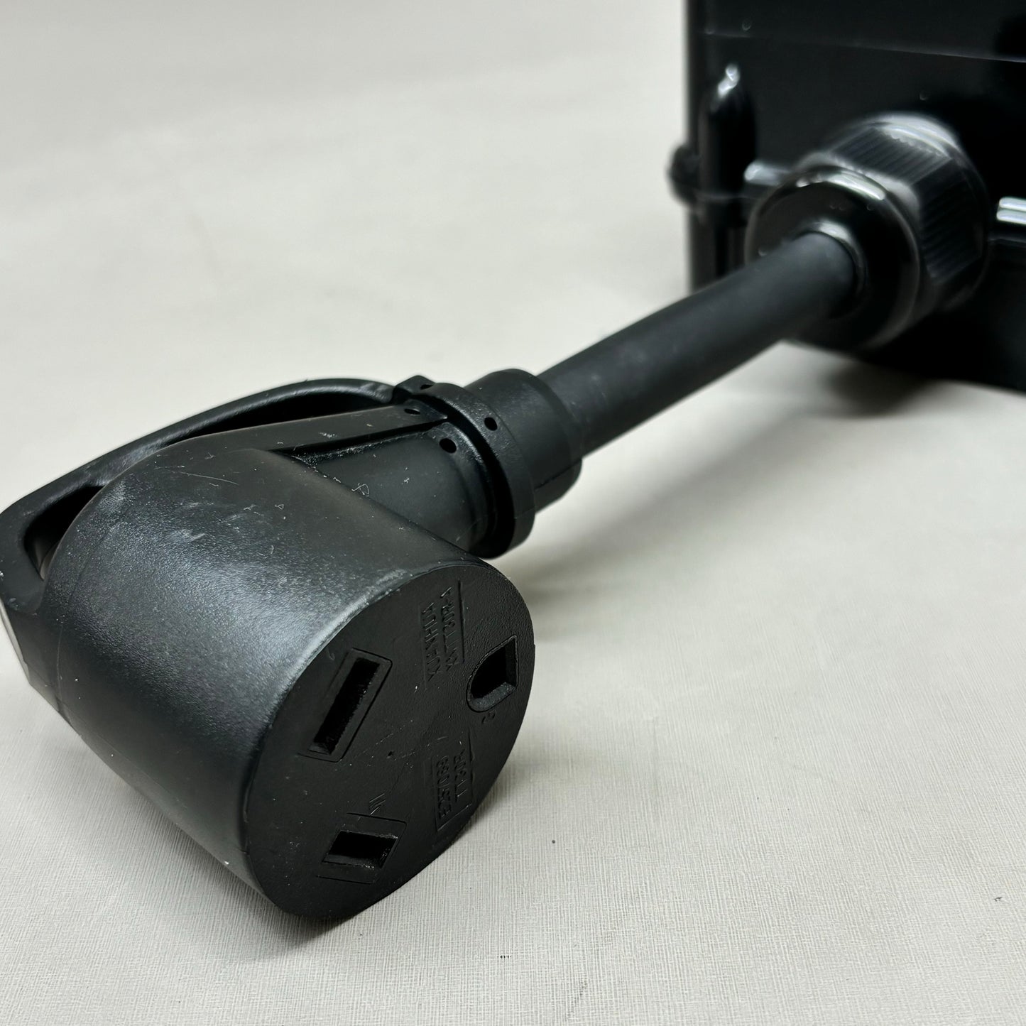 HUGHES AUTOFORMERS Power Watch Dog Smart RV Surge Protector 30 AMP 31" PED30EPO