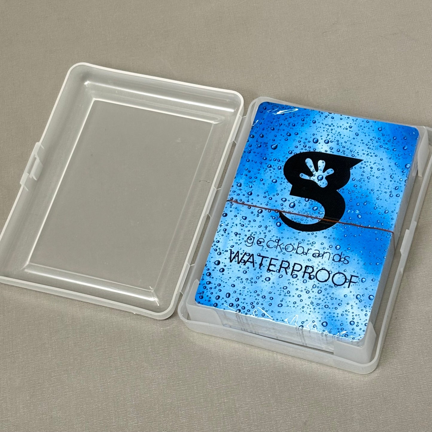 ZA@ GEKO BRANDS Water Proof Playing Cards w/ Plastic Case Standard Deck E