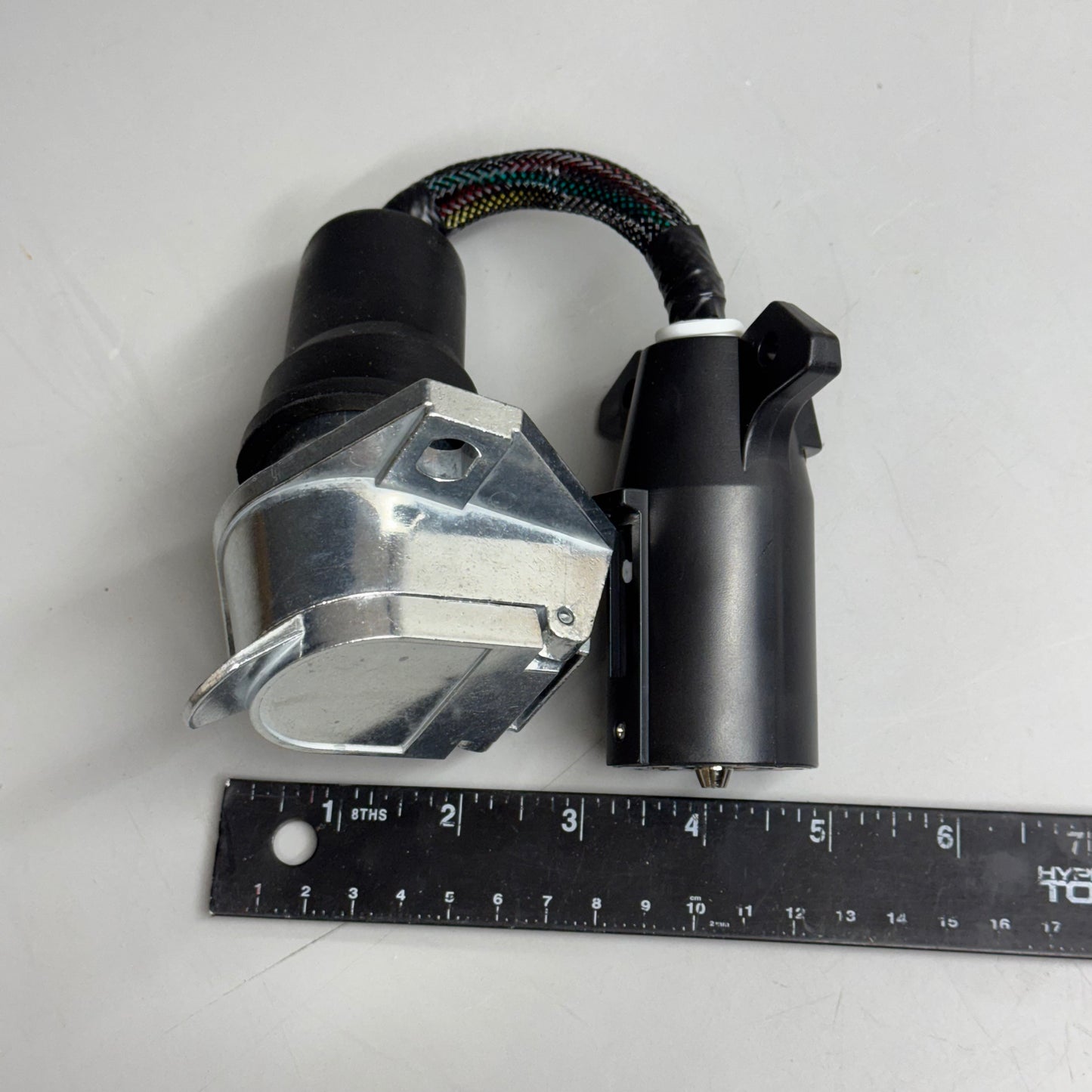 HOPKINS TOWING SOLUTIONS 7 Blade To 7 Round Vehicle To Trailer Adapter 47595