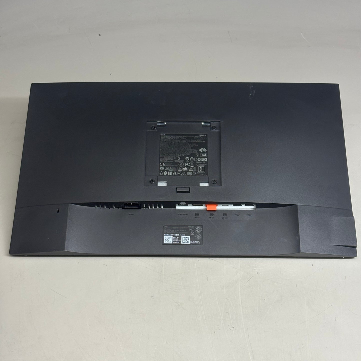 DELL 24" Full HD (1080p) HDMI DisplayPort USB-C LED Monitor P2419HC