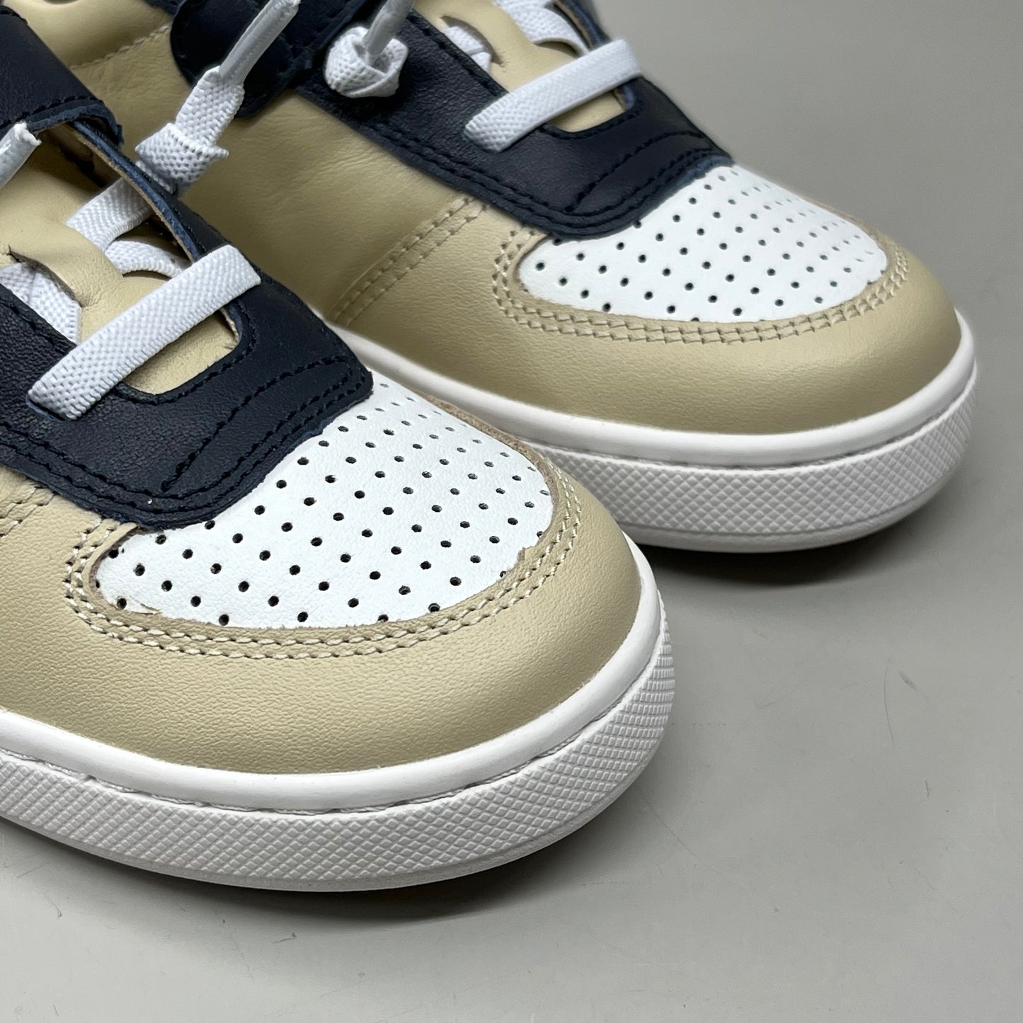 OLD SOLES Runsky Sneakers Leather Shoe Kid’s Sz 25 US 9 Cream/Navy/Snow #6135